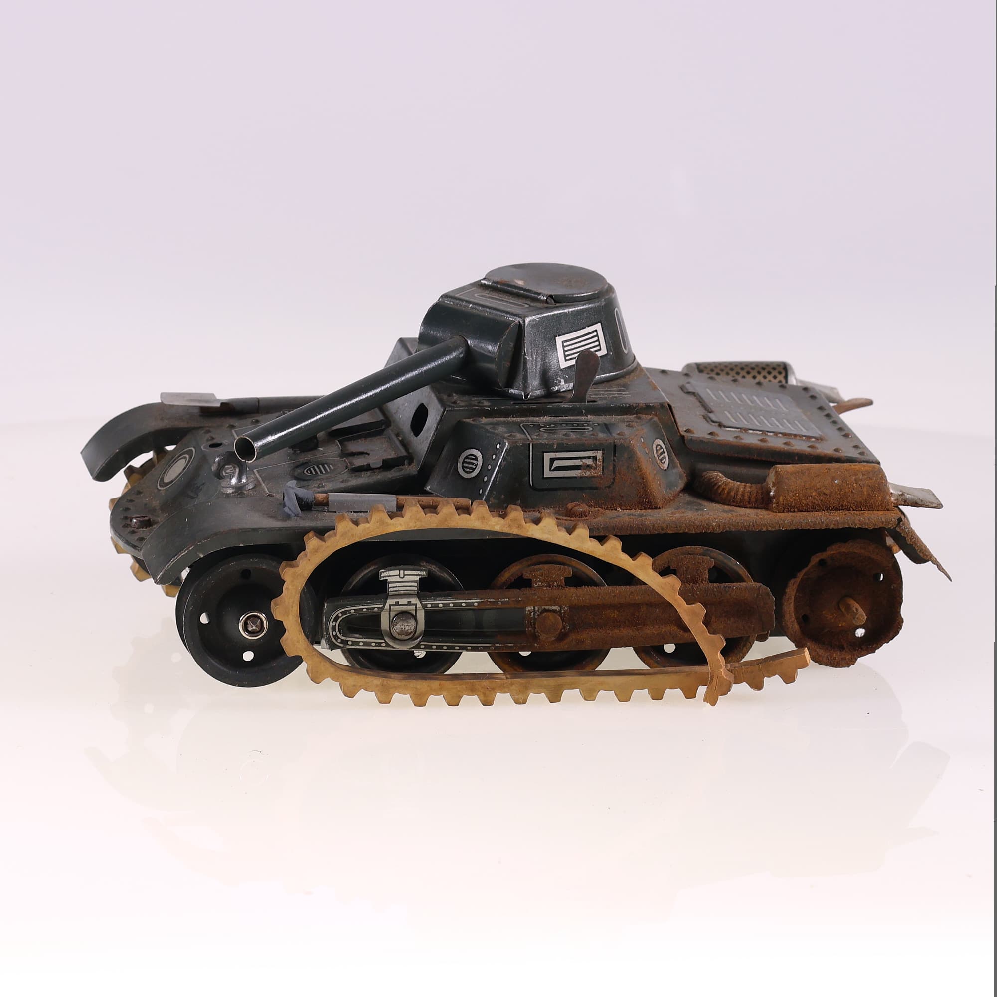 Gesha 65-6 Panzer mécanique pour restauration 19 cm Vert Grade D sans boîte — miniature 3