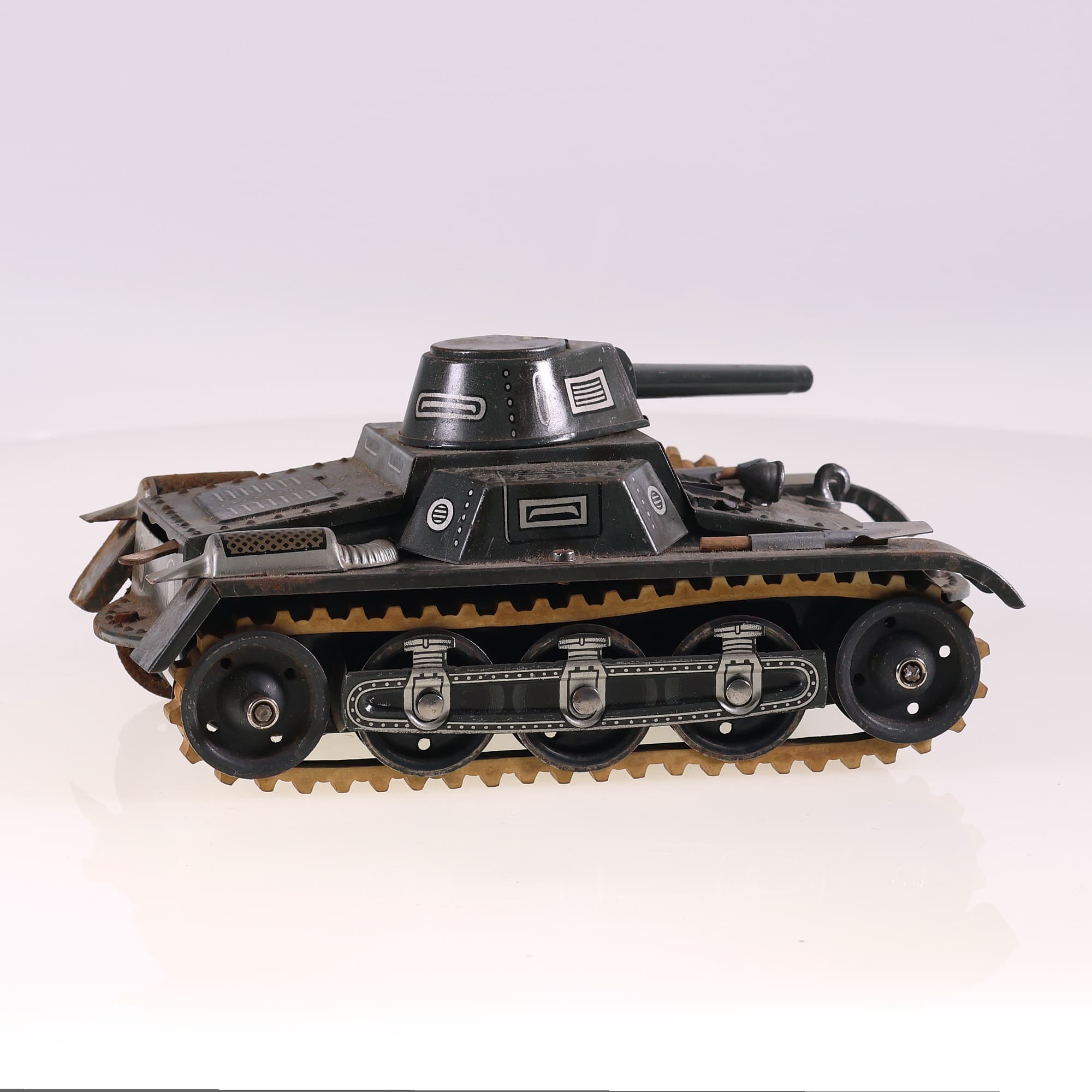 Gesha 65-6 Panzer mécanique pour restauration 19 cm Vert Grade D sans boîte — miniature 5