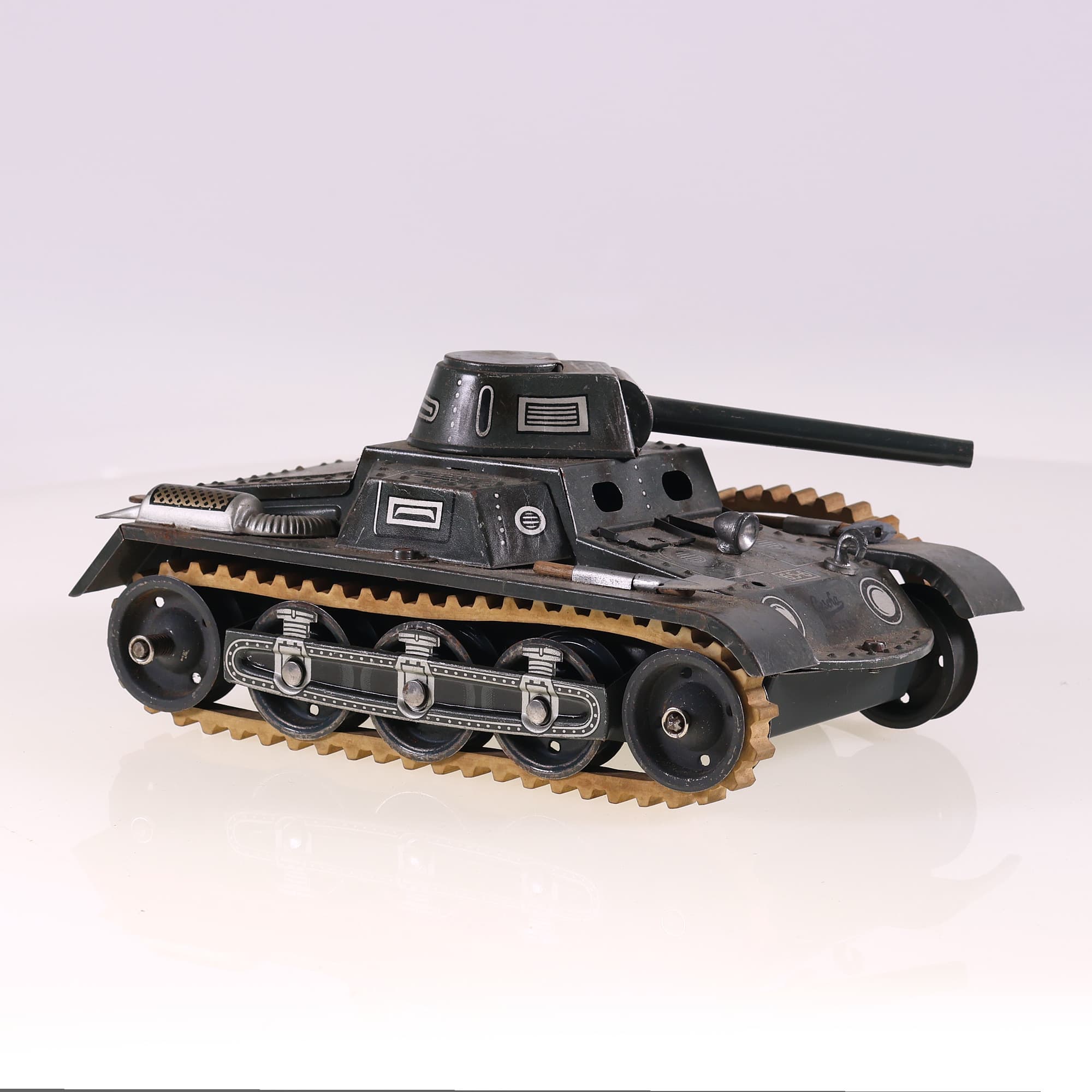 Gesha 65-6 Panzer mécanique pour restauration 19 cm Vert Grade D sans boîte — miniature 6