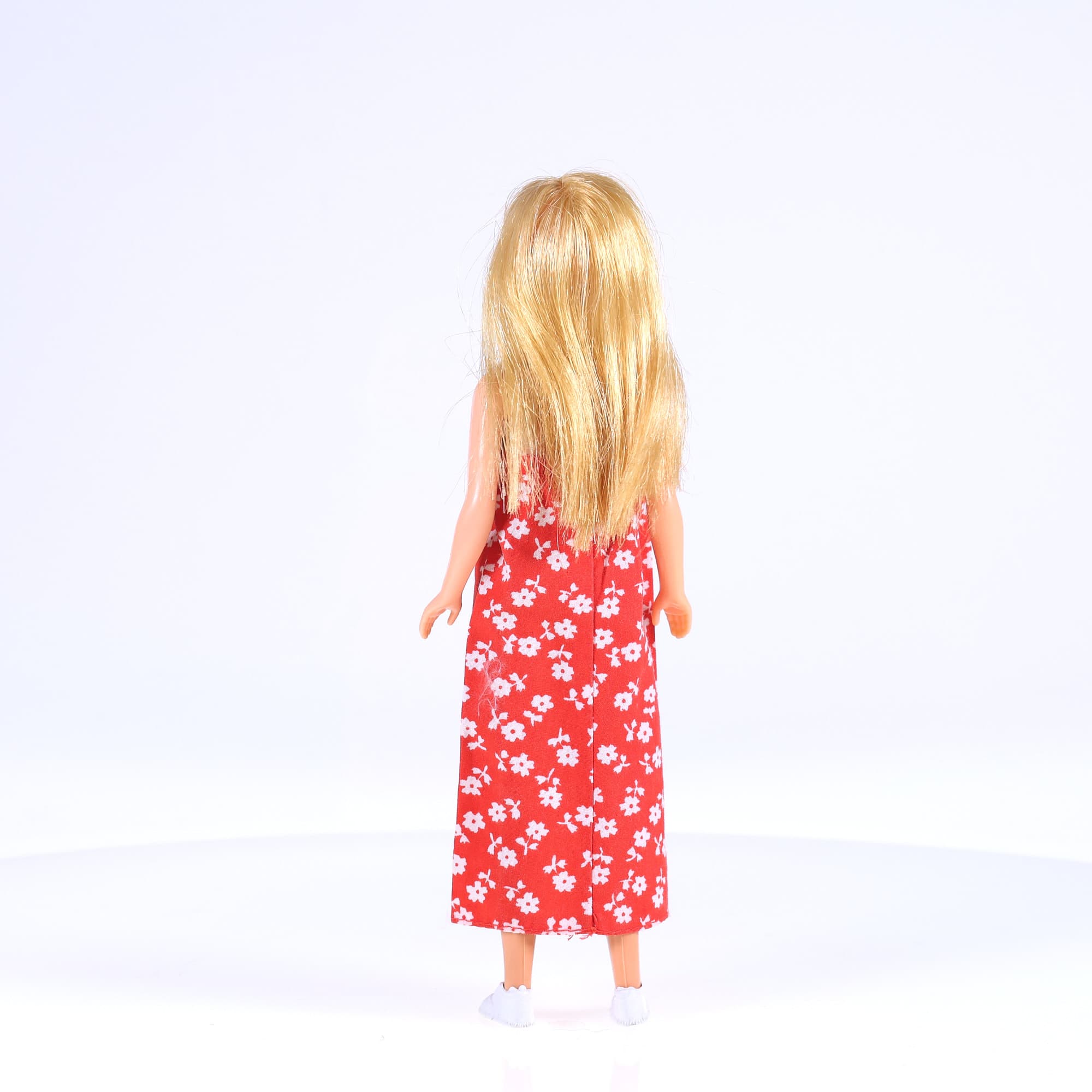 Mattel Barbie - Malibu Skipper avec robe à fleurs — miniature 5