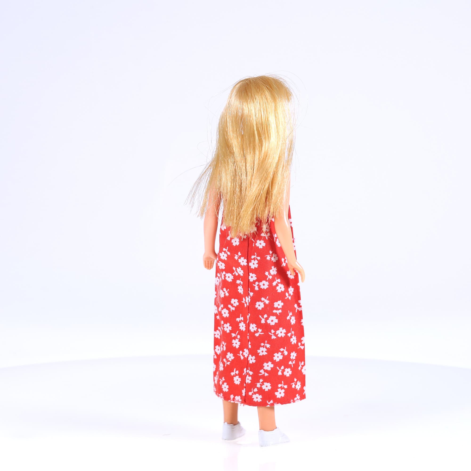 Mattel Barbie - Malibu Skipper avec robe à fleurs — miniature 6