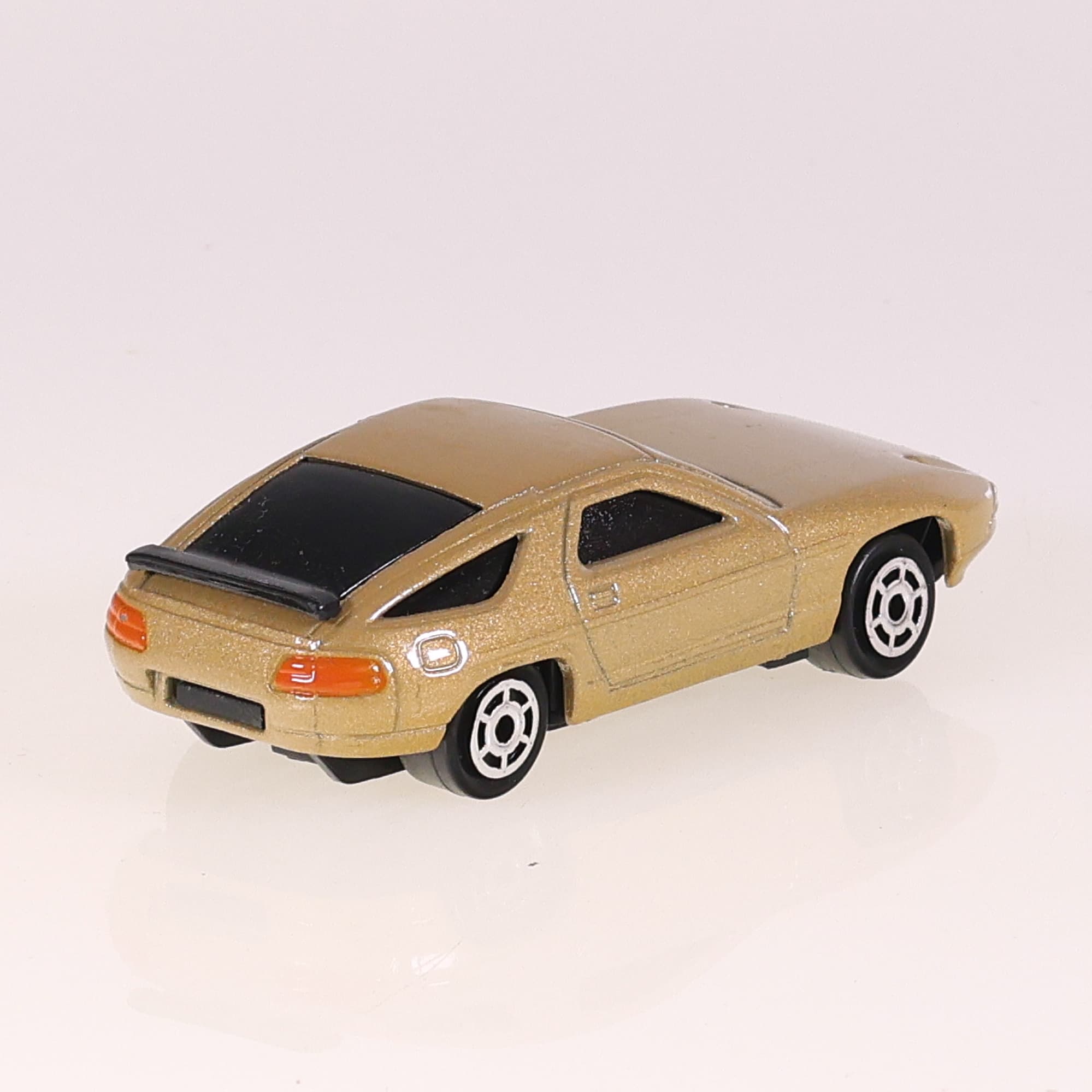 Norev Porsche 928 1/64 Beige avec boîte — miniature 5