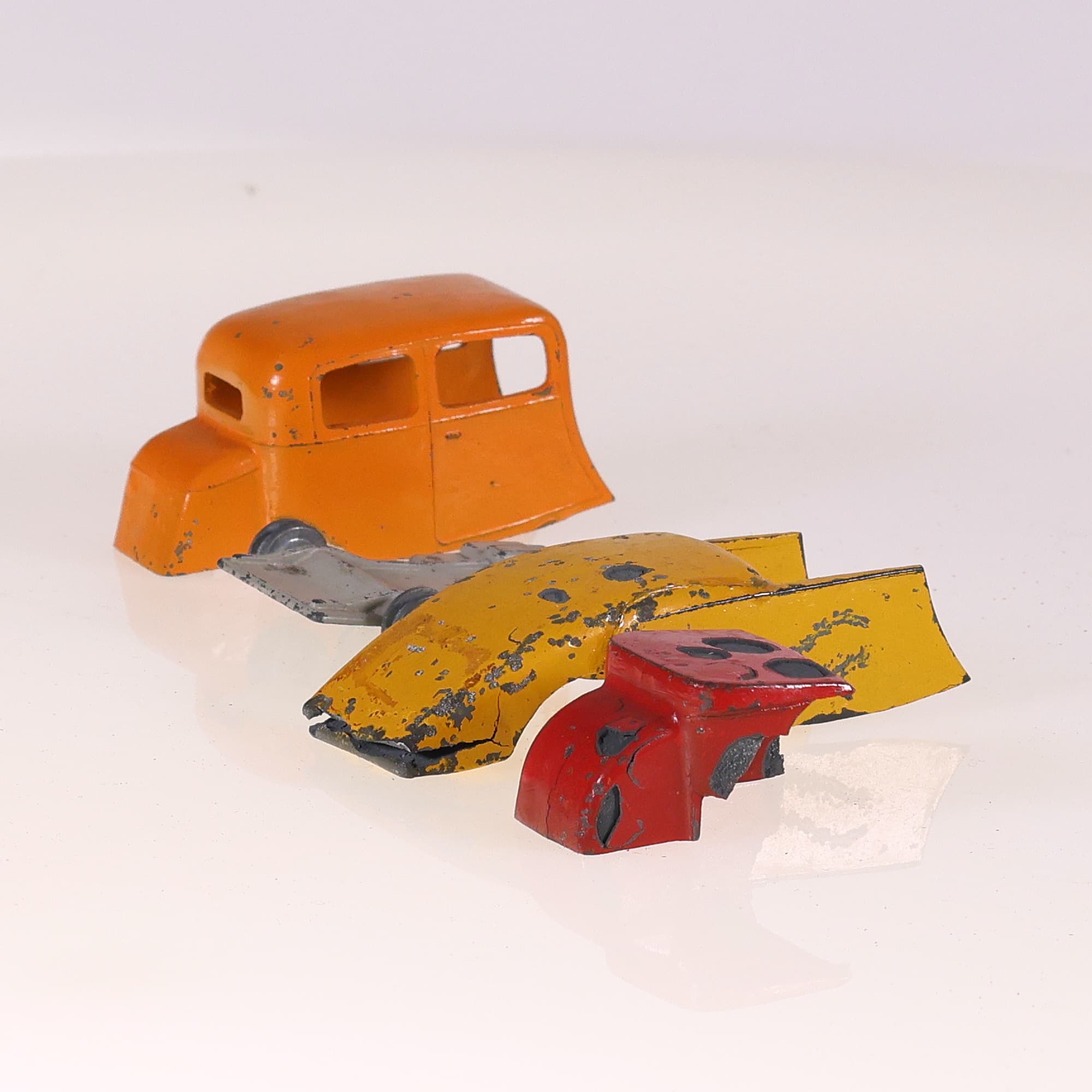 Solido transformable Bicolore Grade C sans boîte — miniature 2
