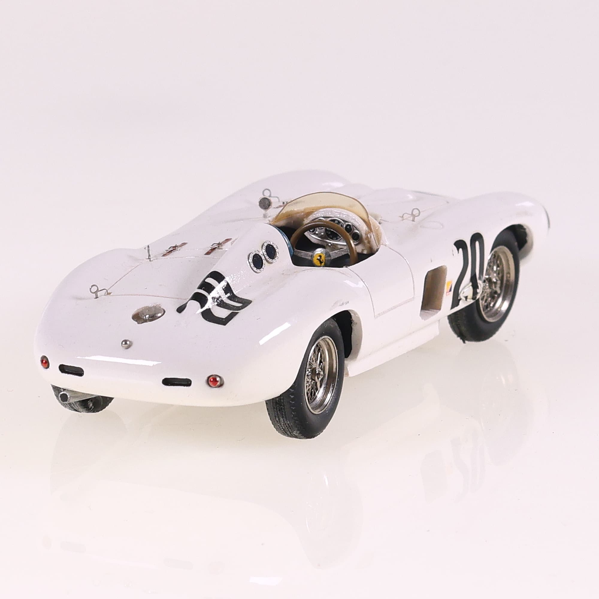 Renaissance Ferrari 857S #20 1/43 Blanc  — miniature 5