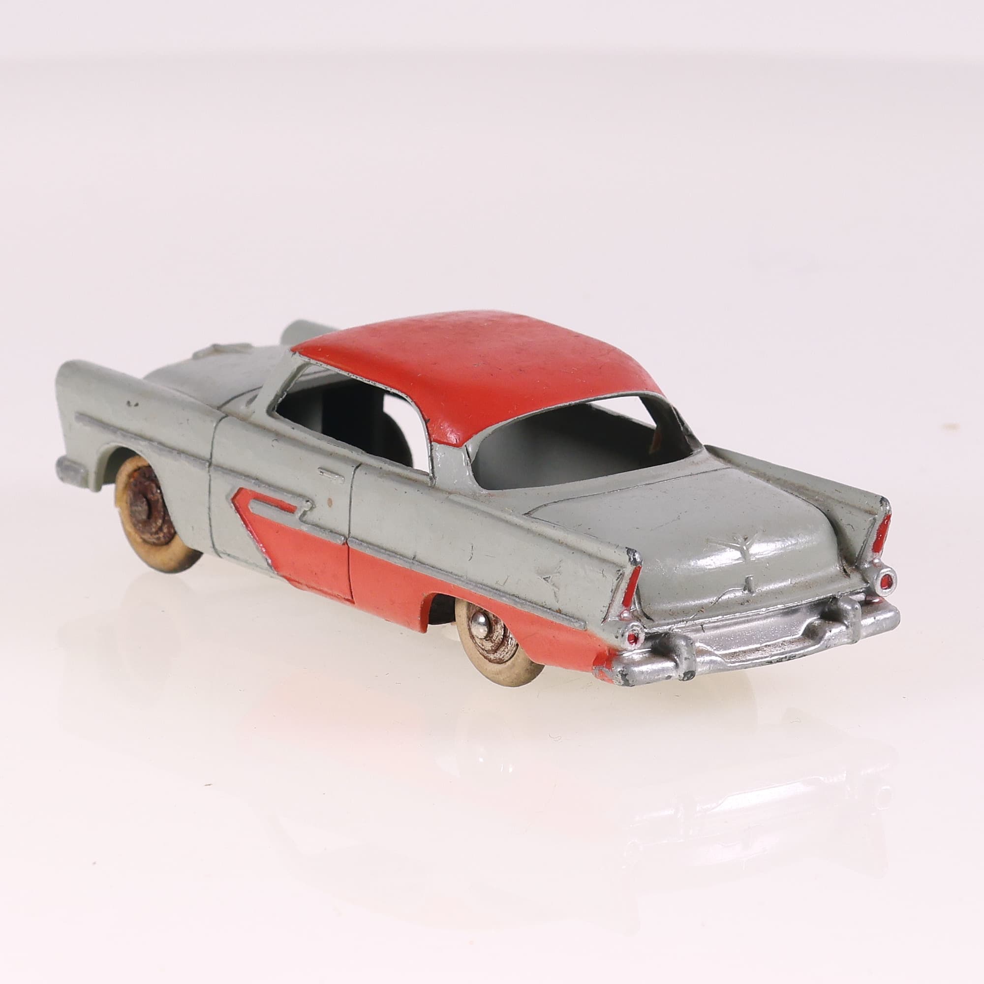 Dinky Toys 24 D Plymouth Belvedere 1/43 Bicolore Grade C avec boîte — miniature 4