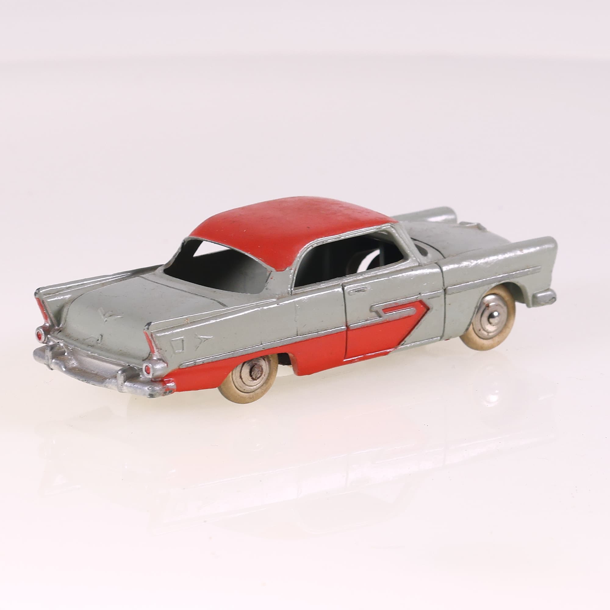 Dinky Toys 24 D Plymouth Belvedere 1/43 Bicolore Grade C avec boîte — miniature 6