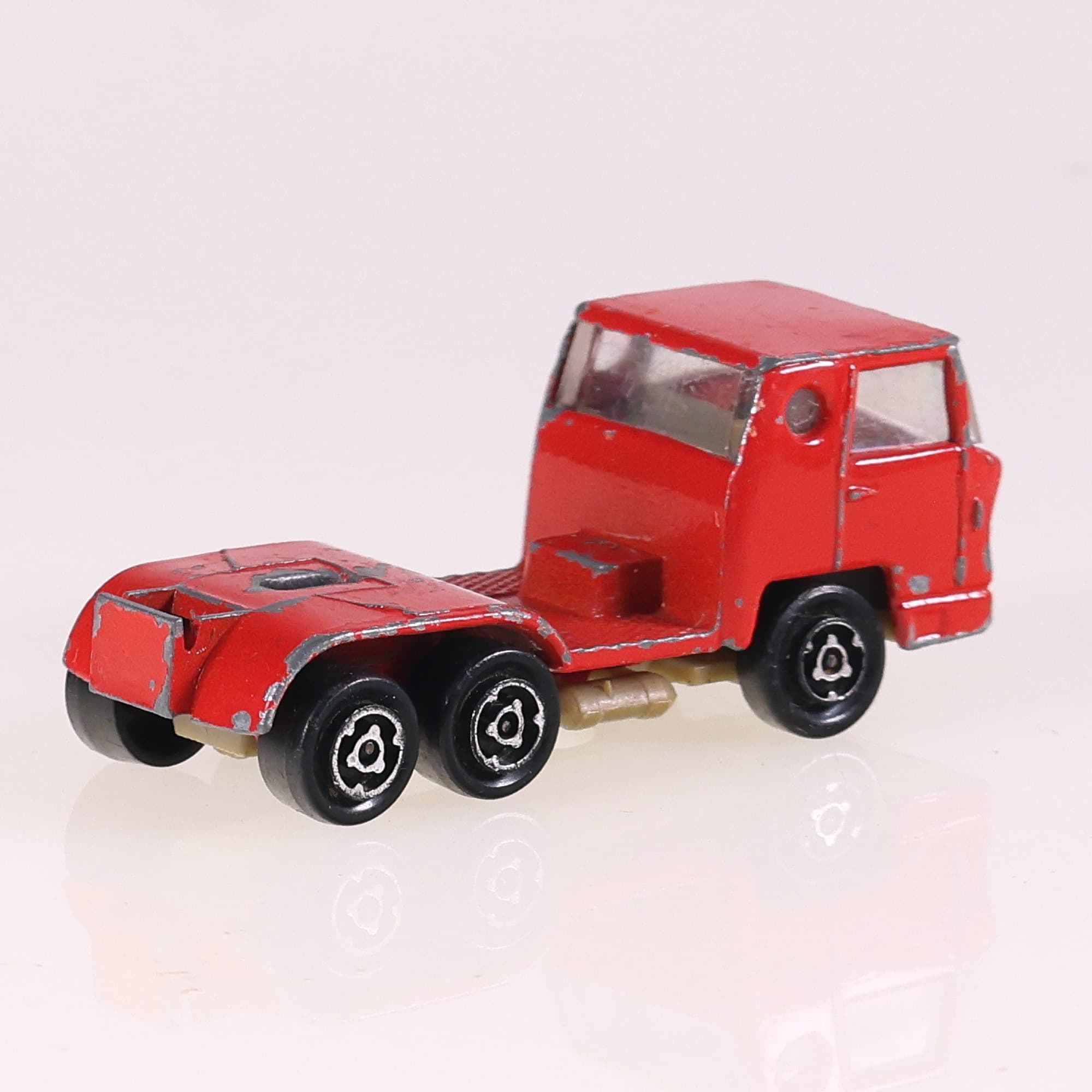Majorette Bernard tracteur semi-remporque 1/100 Rouge Grade B sans boîte — miniature 5