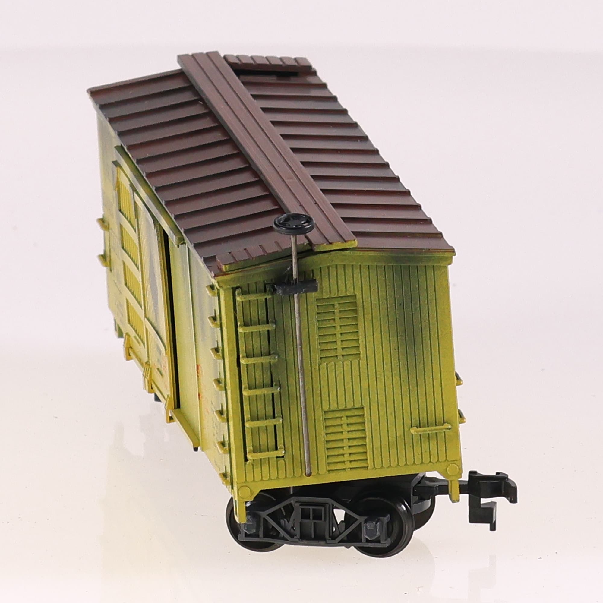 AHM Dual Door Watermellon car wagon golden car series 1/87 Grade B avec boîte — miniature 4