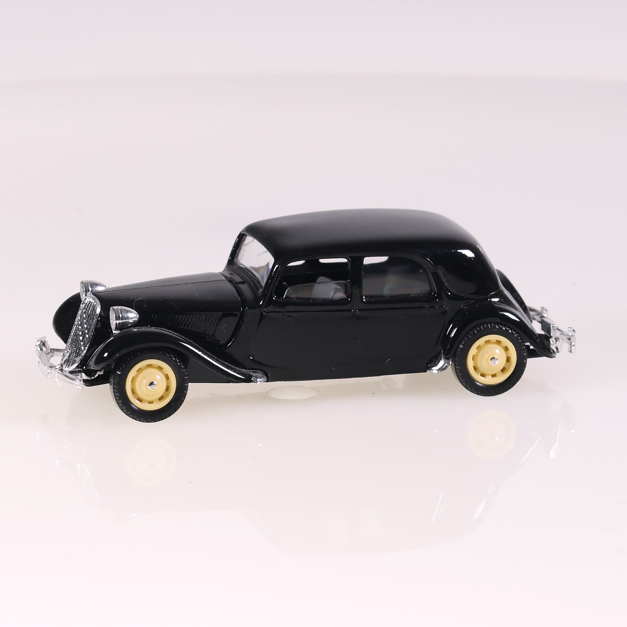 Solido n°4 Citroën 15 Six 1/43 Noir made in Portugal — miniature 2