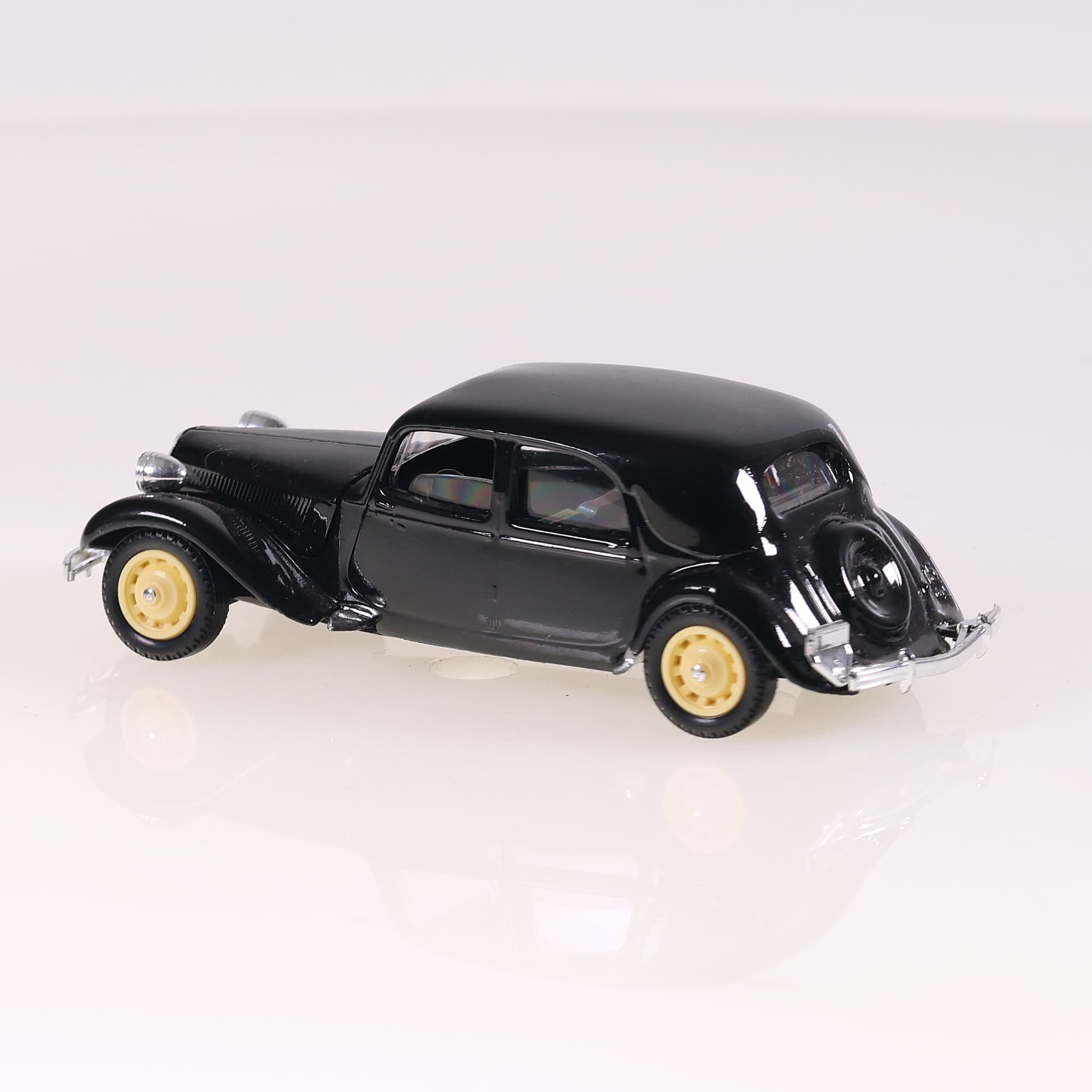 Solido n°4 Citroën 15 Six 1/43 Noir made in Portugal — miniature 3