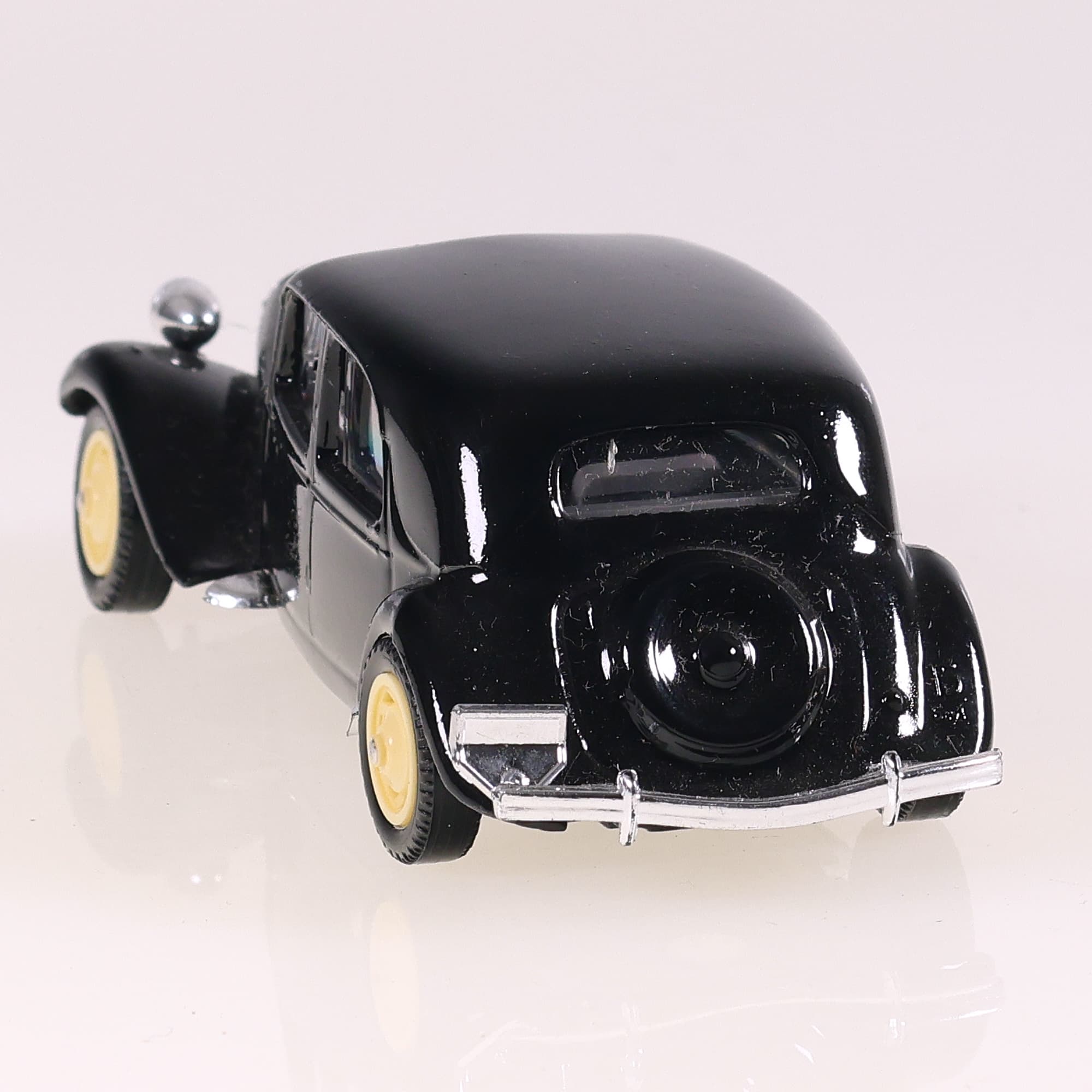 Solido n°4 Citroën 15 Six 1/43 Noir made in Portugal — miniature 4