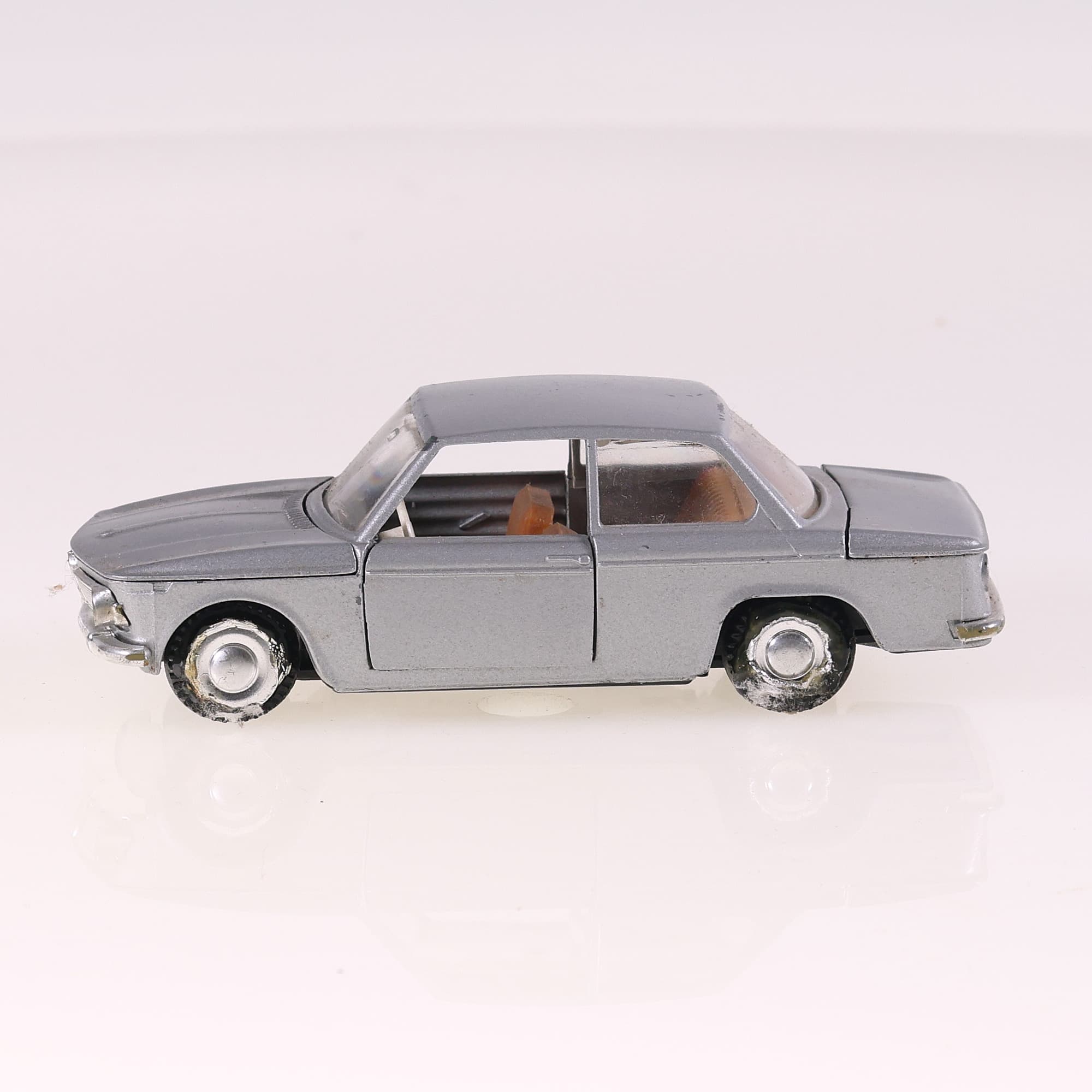 Jacques superchocolat BMW 1600 1/43 Gris Grade B sans boîte — miniature 2