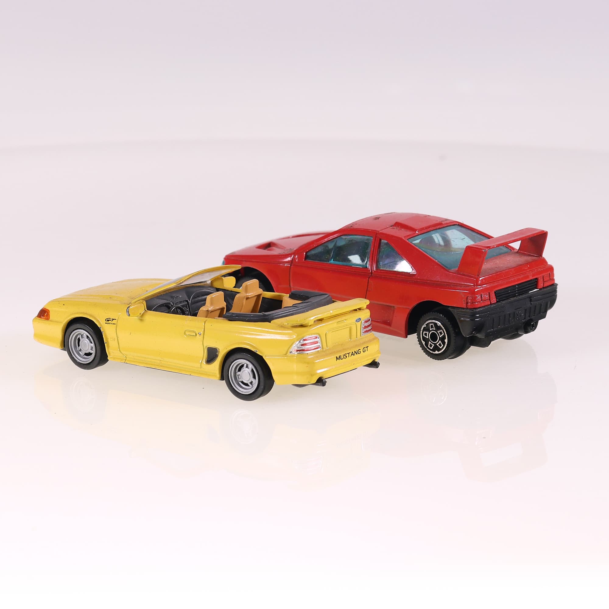 Burago New Ray Peugoet ford 405 et Mustang 1/43 Rouge sans boîte — miniature 3