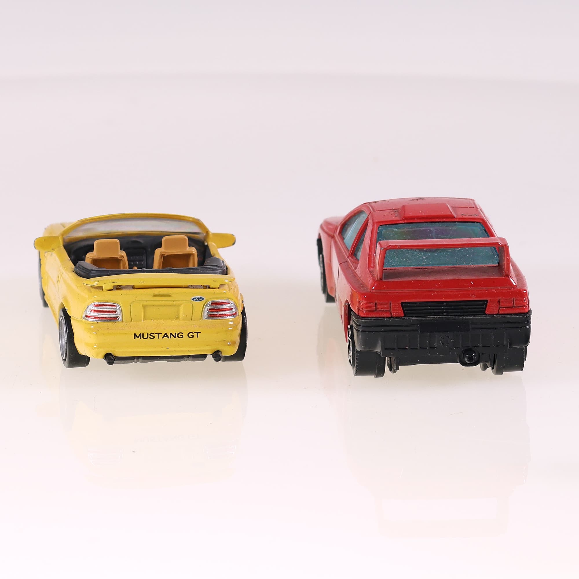 Burago New Ray Peugoet ford 405 et Mustang 1/43 Rouge sans boîte — miniature 4