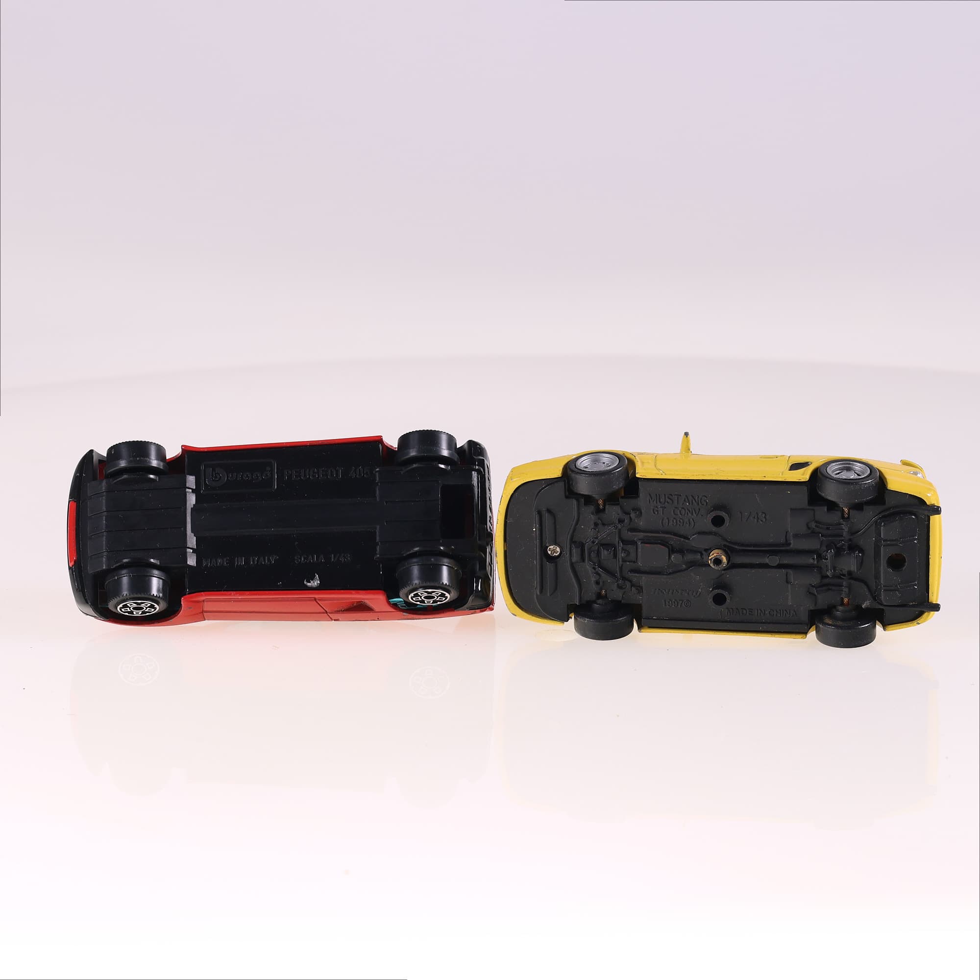 Burago New Ray Peugoet ford 405 et Mustang 1/43 Rouge sans boîte — miniature 9