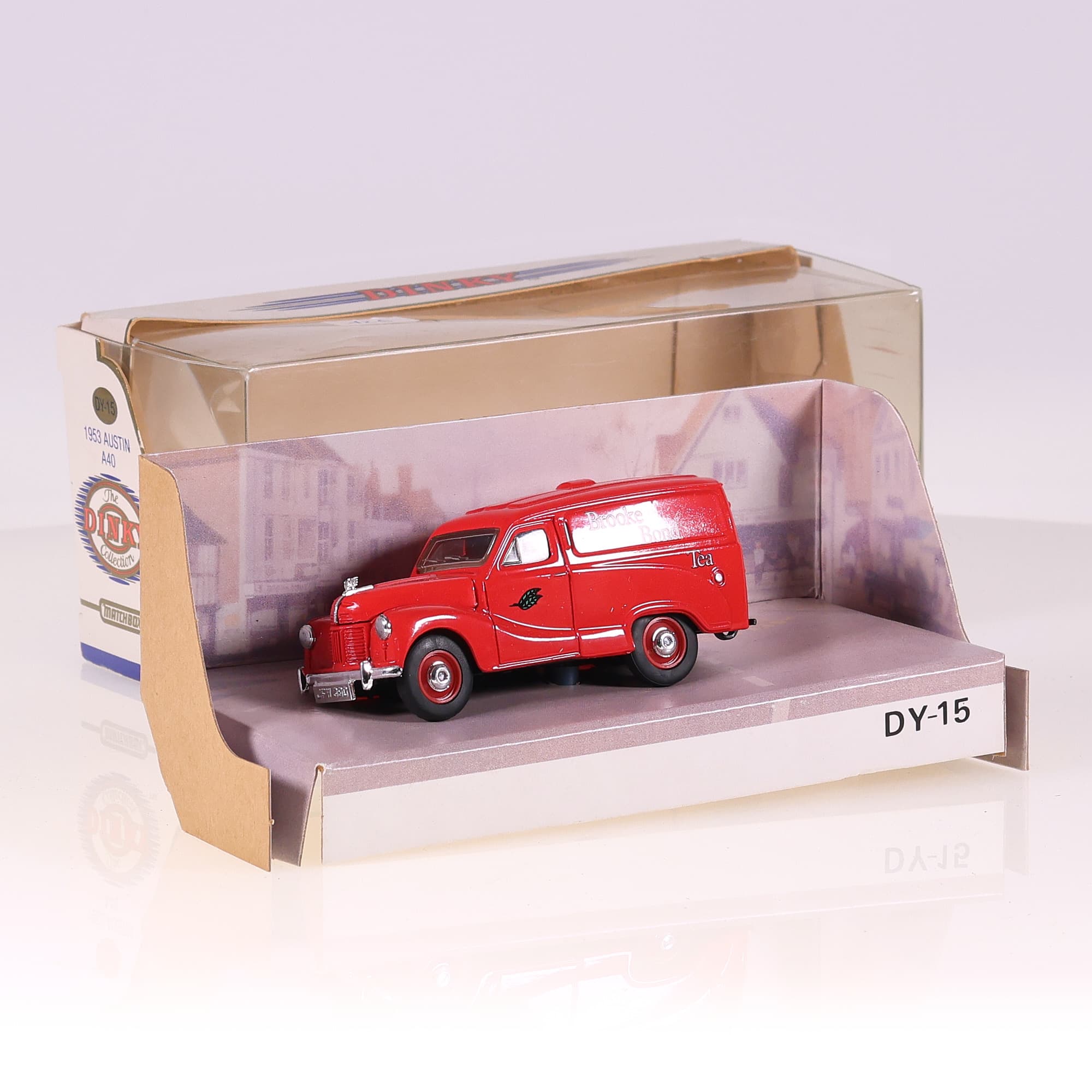 Matchbox DY-15 Austin 1953 A40  Brooke Bond Tea 1/43 Rouge avec boîte — photo 1