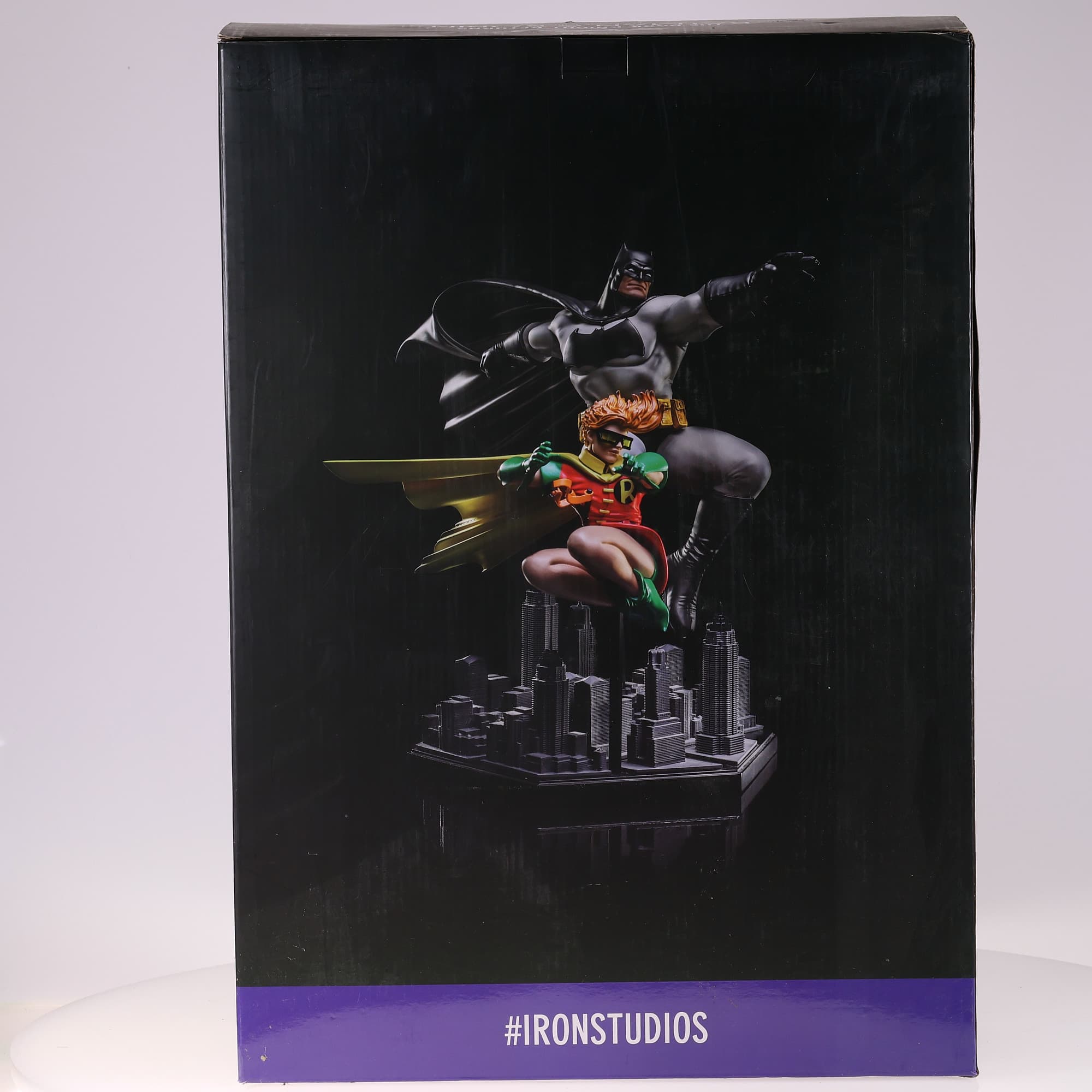 IRONSTUDIOS Batman Batman & Robin The Dark Knight Returns avec boîte pas ouverte — miniature 13