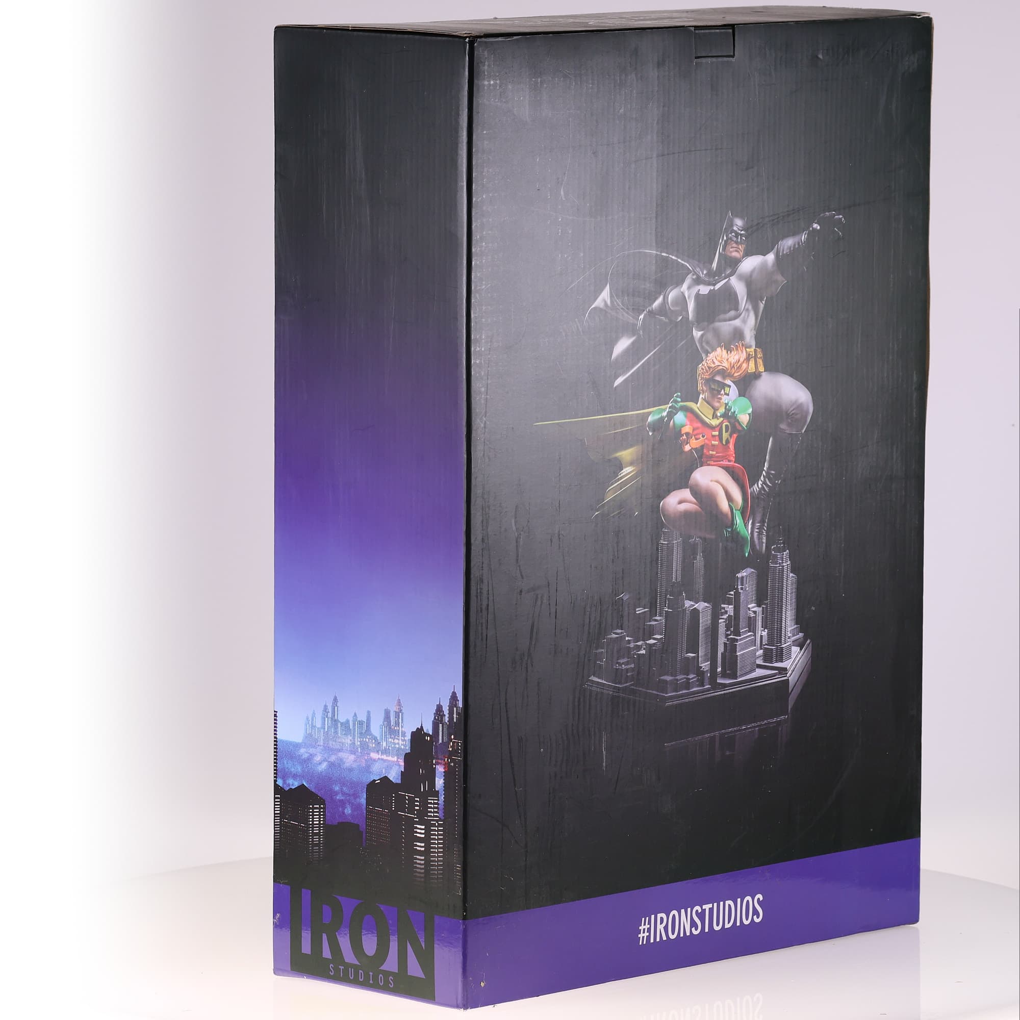 IRONSTUDIOS Batman Batman & Robin The Dark Knight Returns avec boîte pas ouverte — miniature 4