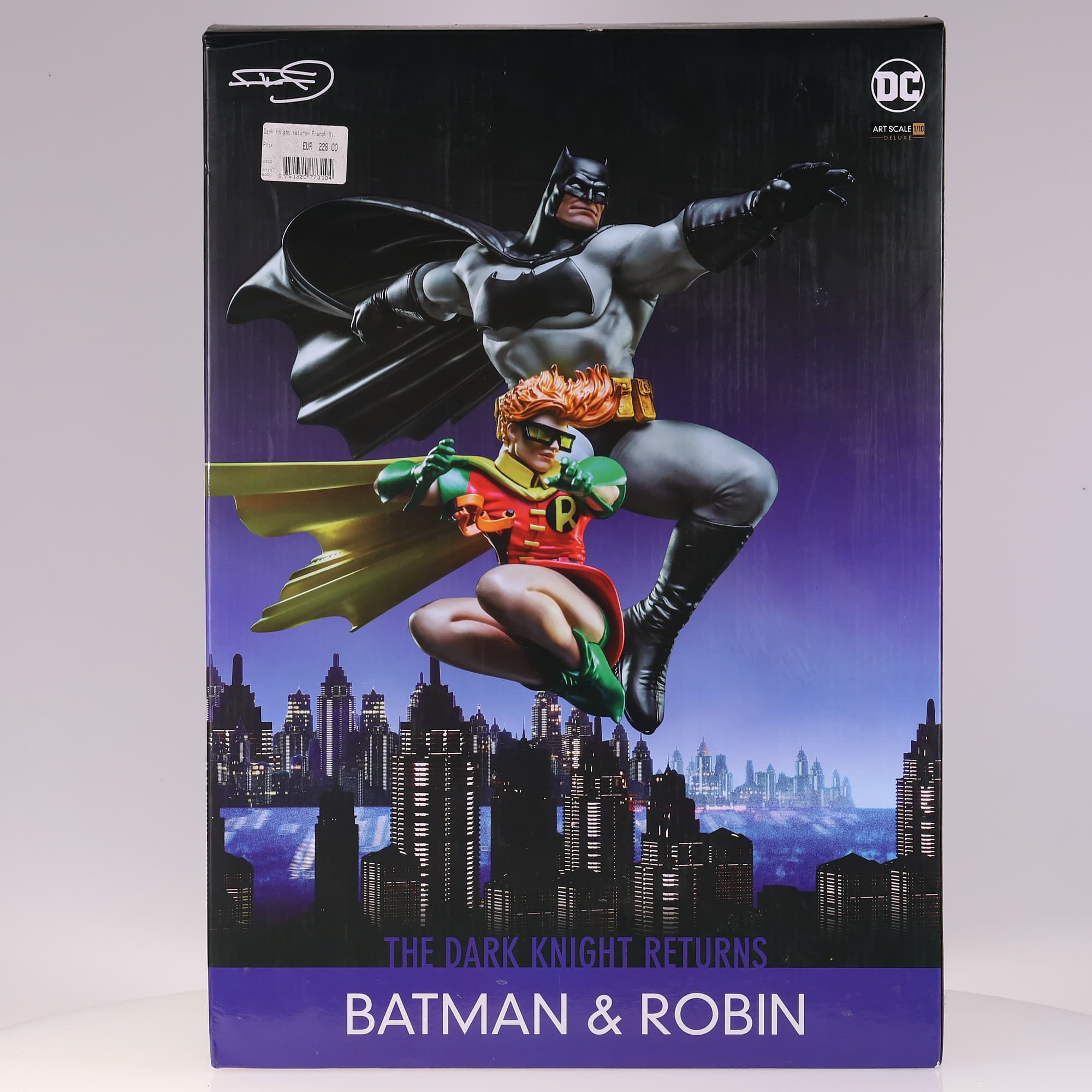 IRONSTUDIOS Batman Batman & Robin The Dark Knight Returns avec boîte pas ouverte — miniature 9