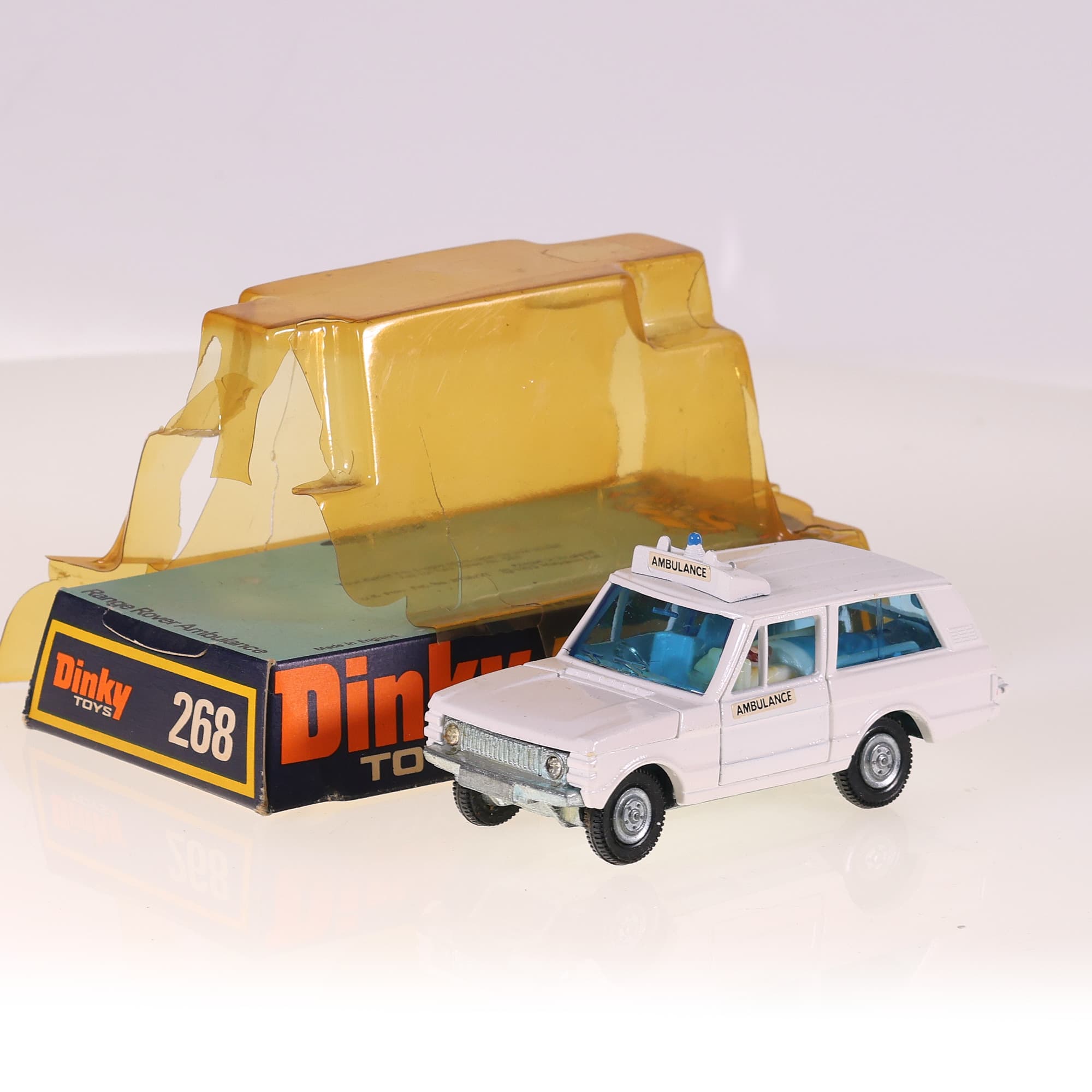 Dinky Toys 268 Range Rover Ambulance 1/43 Blanc Grade B avec boîte — photo 1