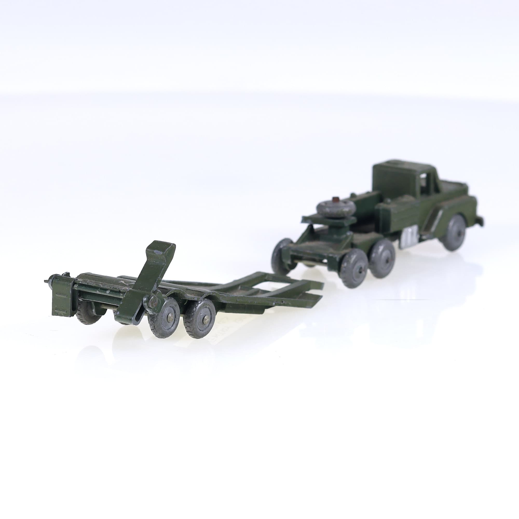 Sentry Box semi-remorque militaire porte char 17 cm Vert foncé à restaurer — miniature 5