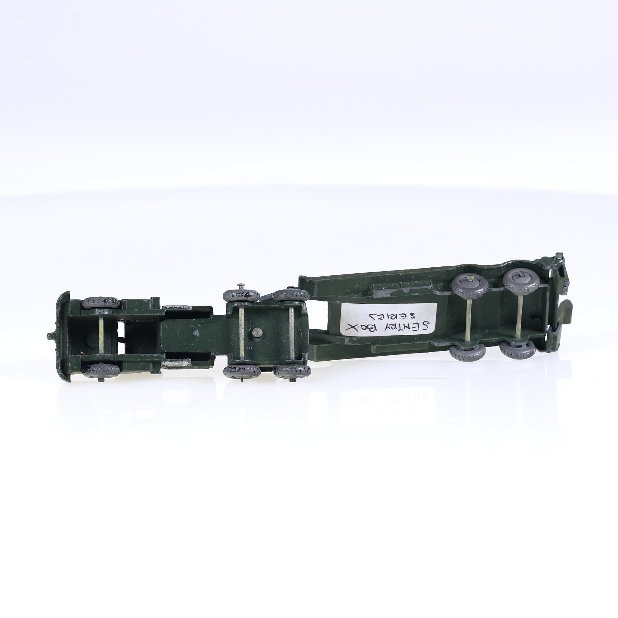 Sentry Box semi-remorque militaire porte char 17 cm Vert foncé à restaurer — miniature 10