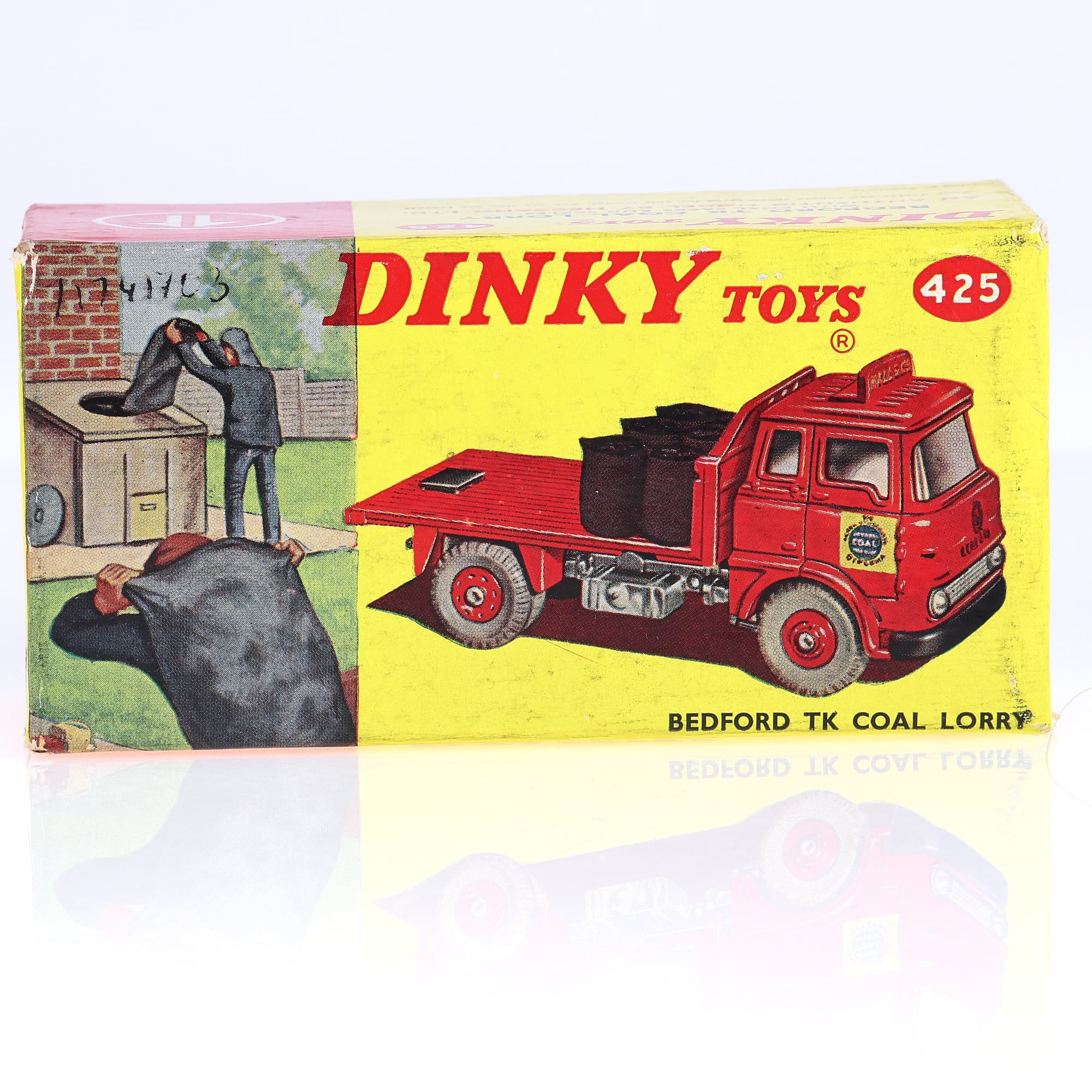 Dinky Toys 425 Bedford T.K. Transporteur de Charbon 1/43 état A avec boîte — miniature 11