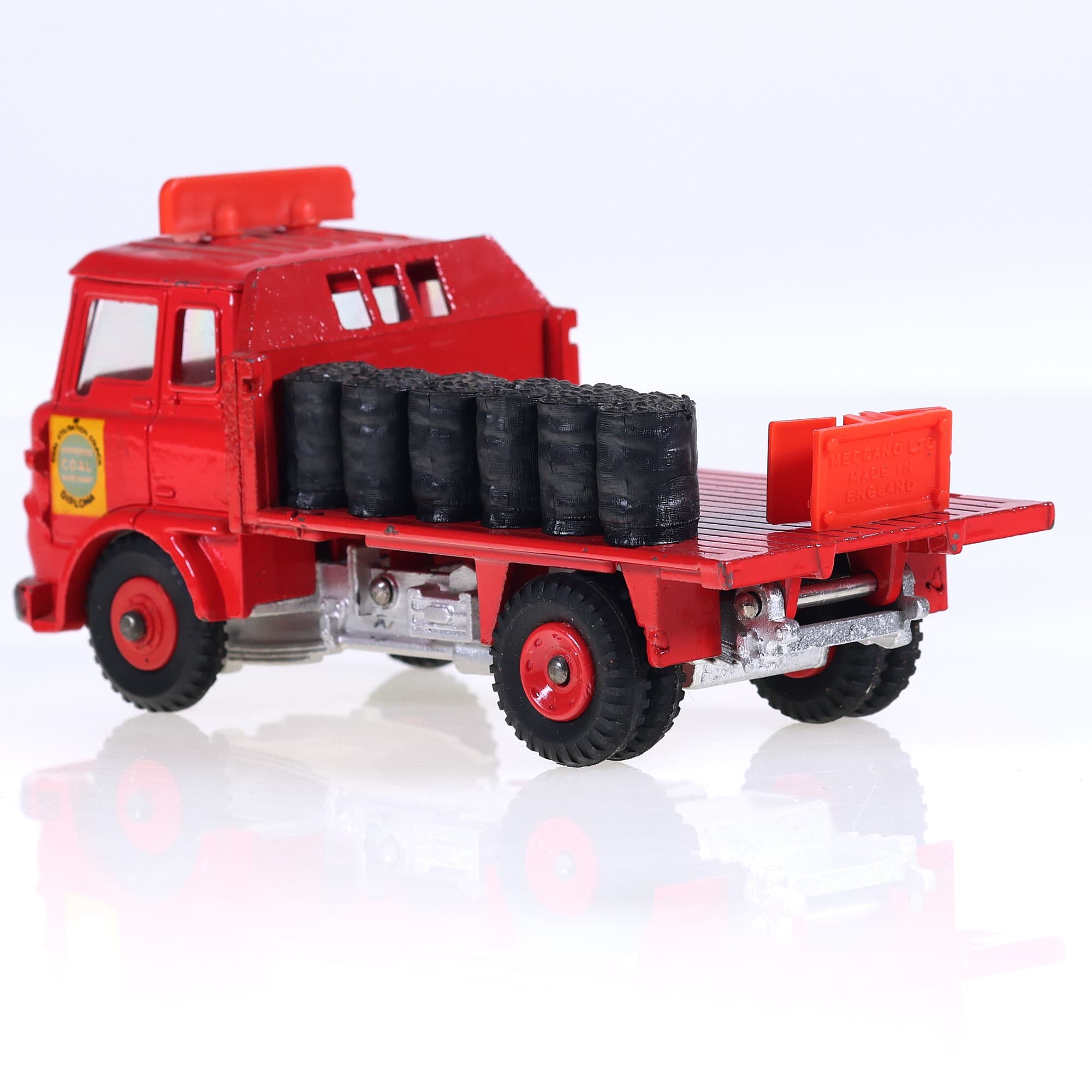 Dinky Toys 425 Bedford T.K. Transporteur de Charbon 1/43 état A avec boîte — miniature 3