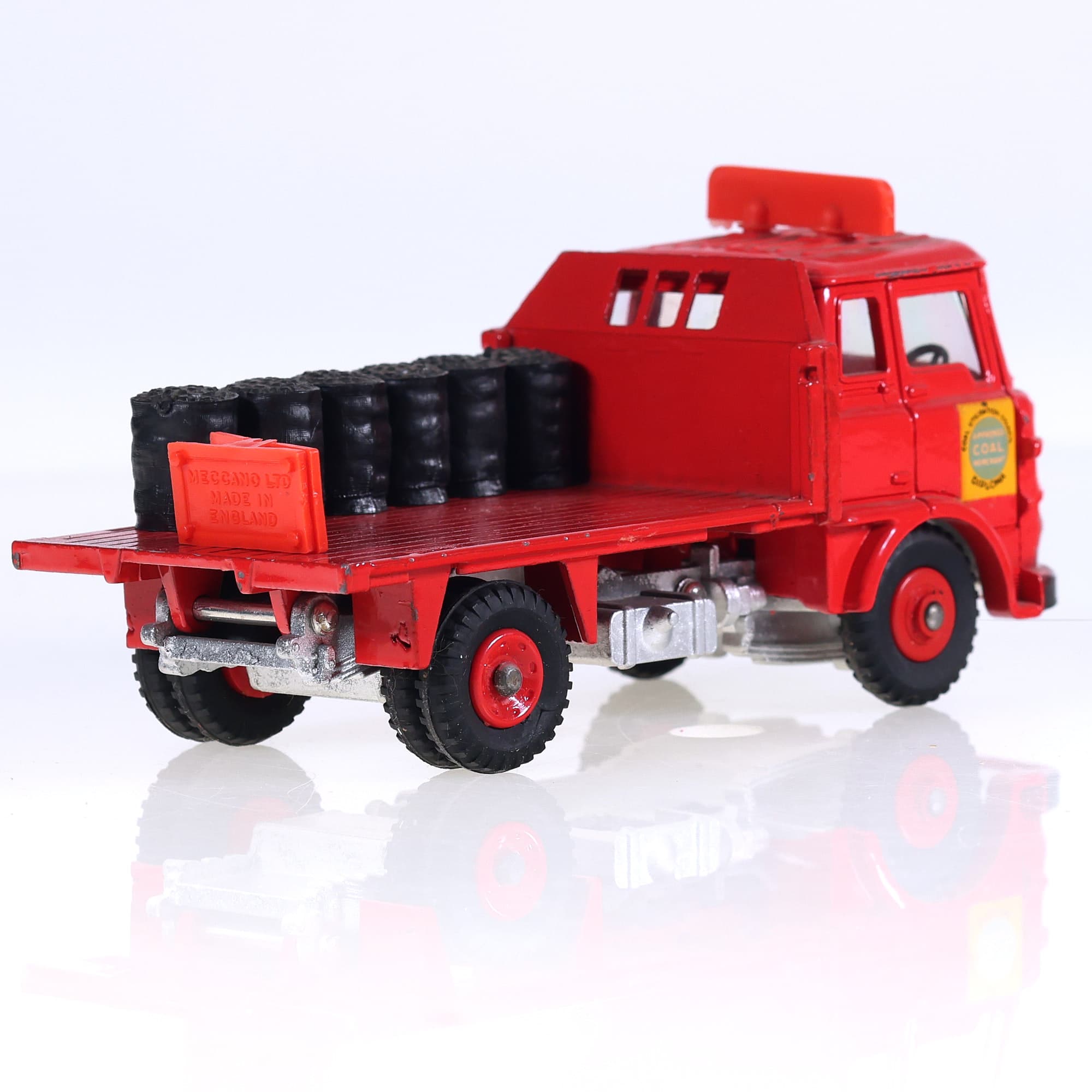 Dinky Toys 425 Bedford T.K. Transporteur de Charbon 1/43 état A avec boîte — miniature 5