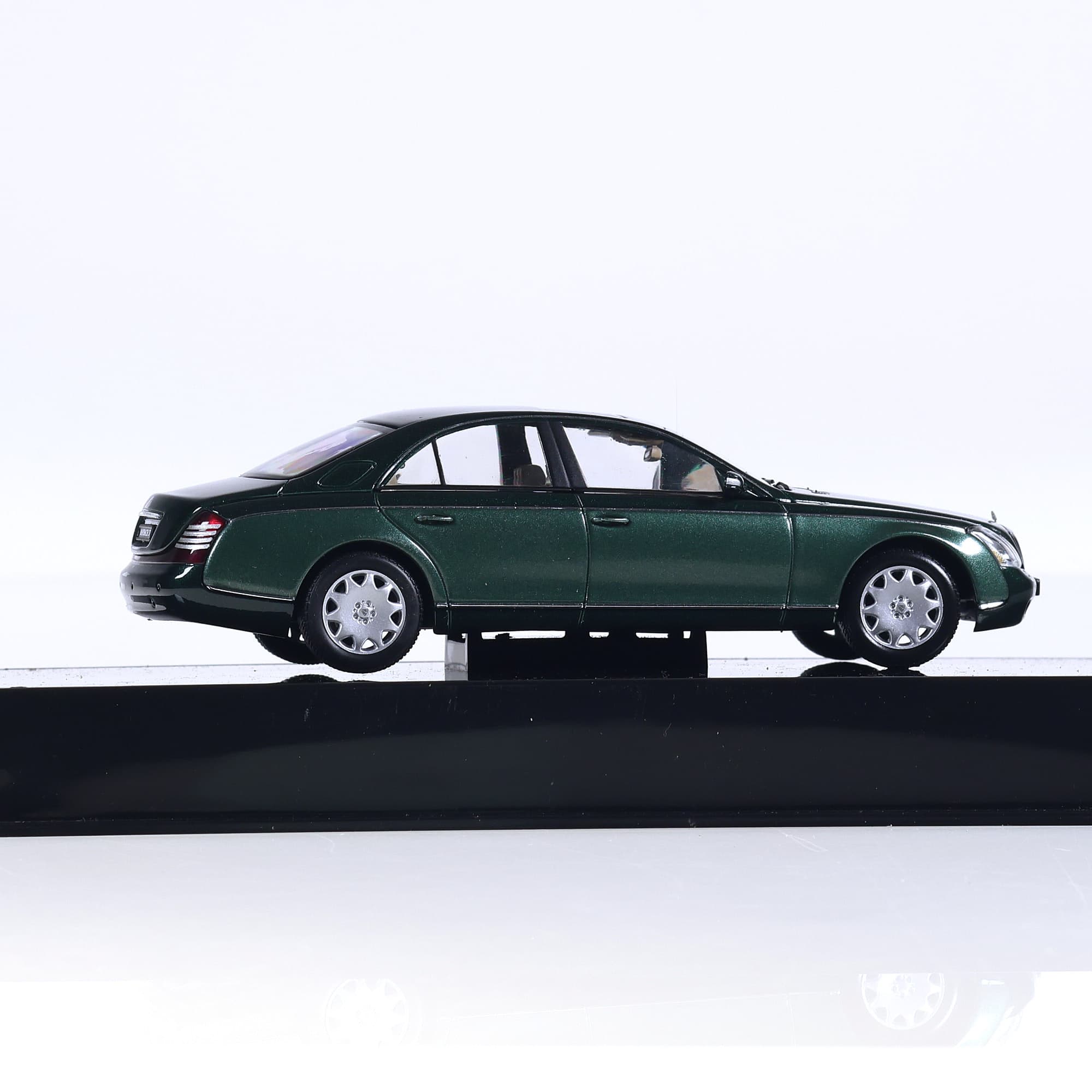 AUTOart Maybach 57 - Gateway 1/43  — miniature 6