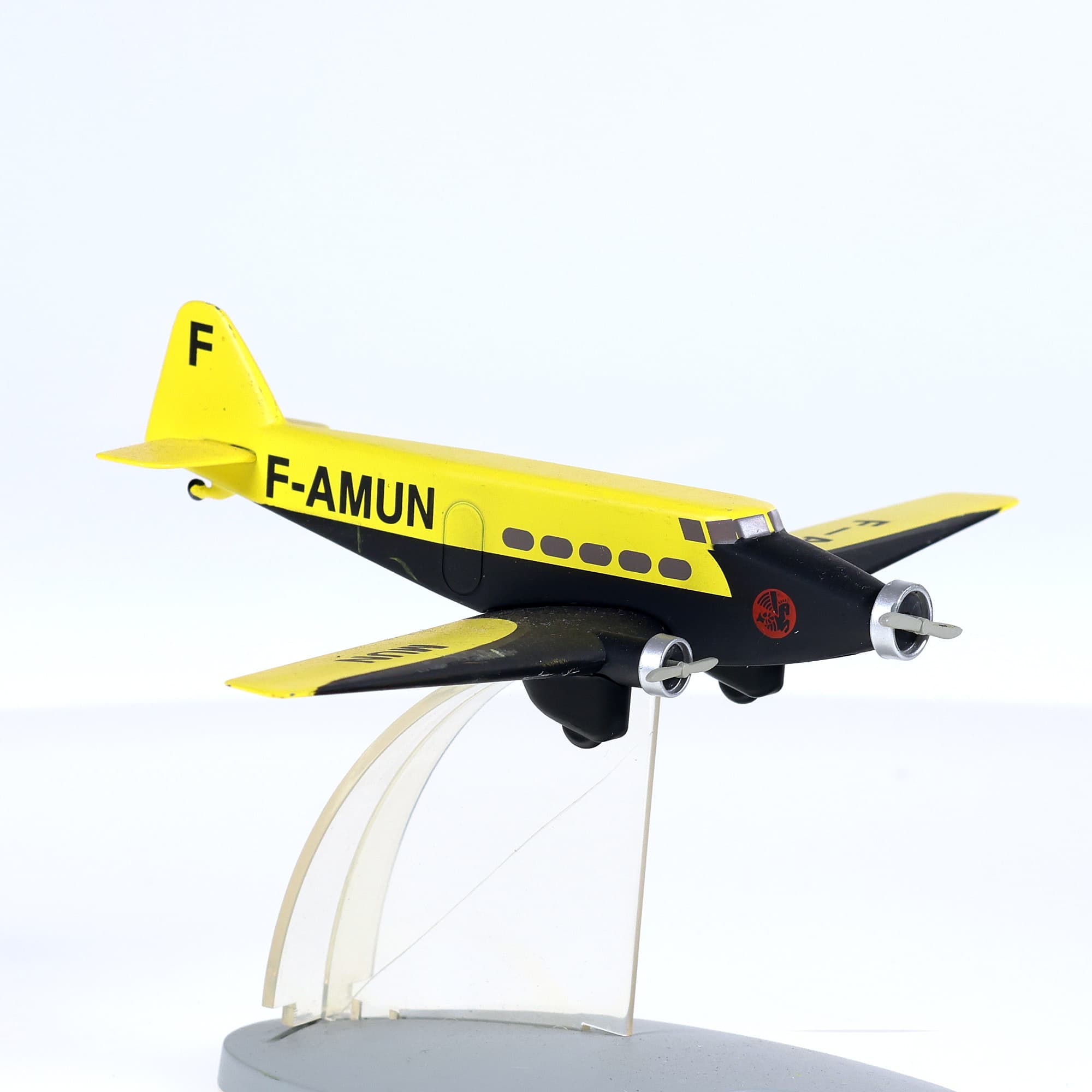 Hachette En Avion Tintin - L'avion d'Air France - L'Oreille cassée 1/144  — miniature 4