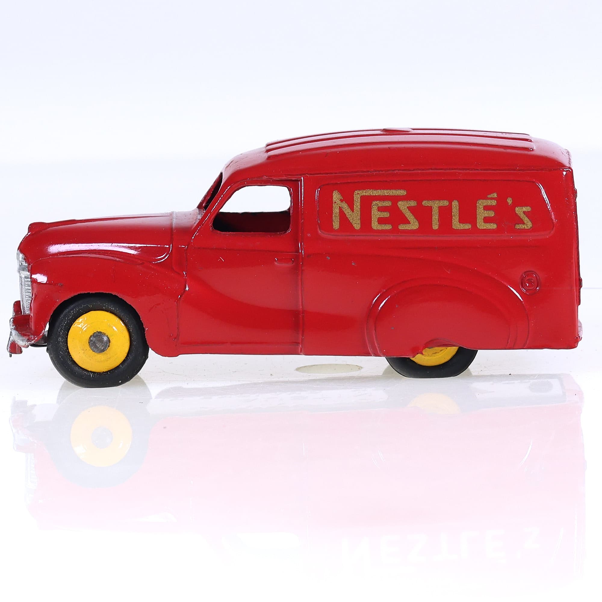 Dinky Toys 471 Austin Van "Nestlé's" 1/43 Rouge avec boîte — miniature 2