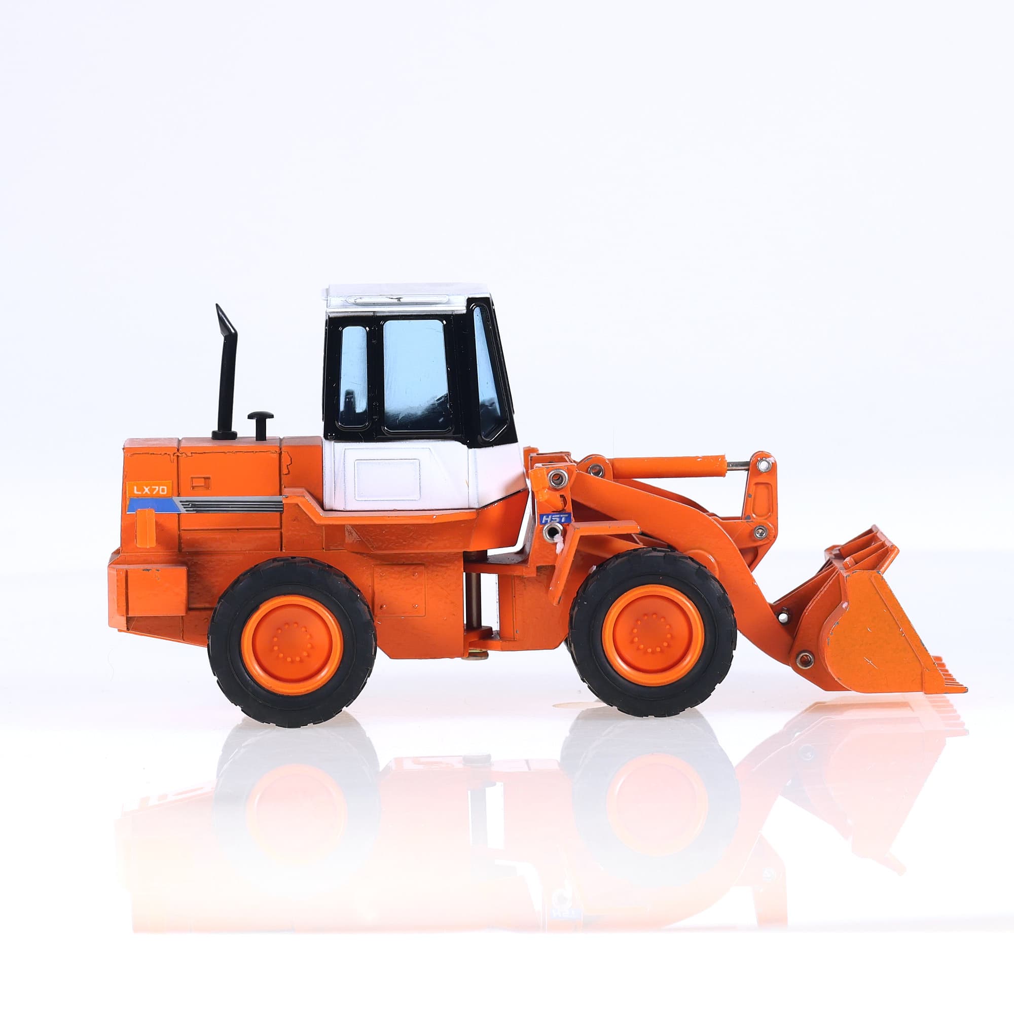 Hitachi - n° 619 - LX70 Wheel Loader 1/40 avec boîte — miniature 6