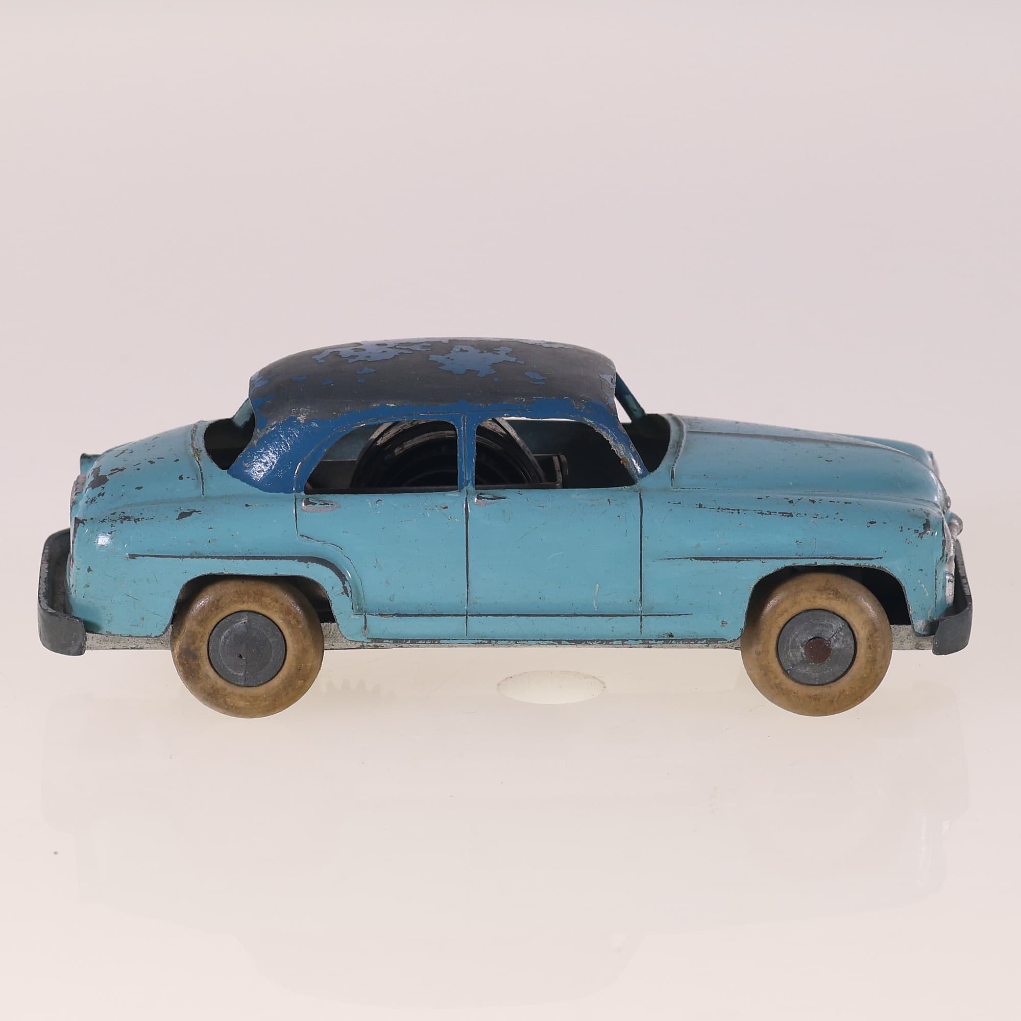Solido 136 Simca Aronde Bayonne motorisée 1/43 coloris Bleu rare — miniature 6