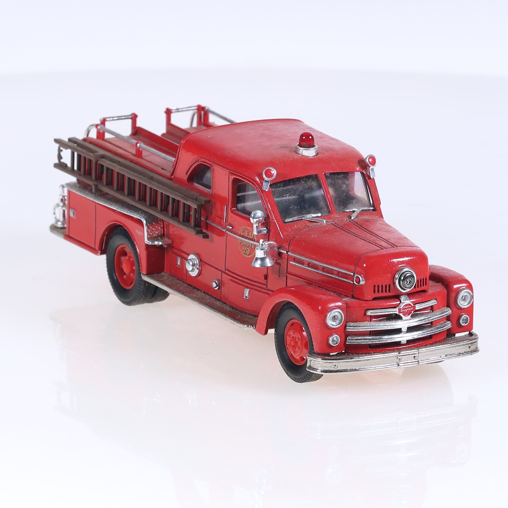 Corgi Seagrave Anniversary pumper - CFD Pumper 20 — miniature 7