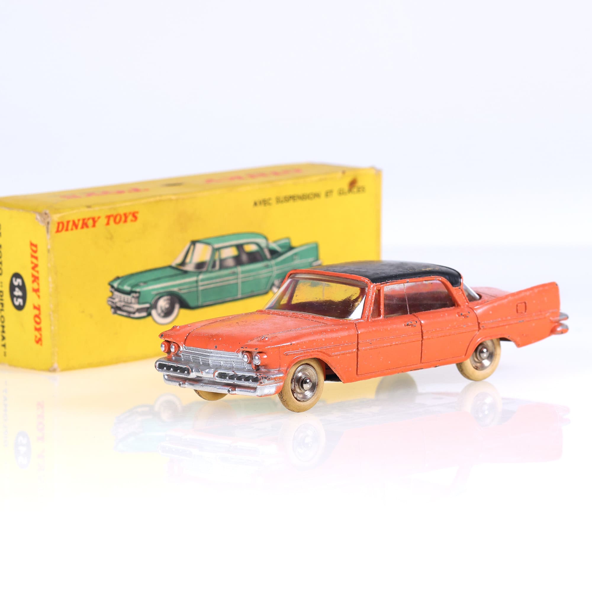 Dinky Toys 545 diplomat 1/43 saumon et noir avec boîte