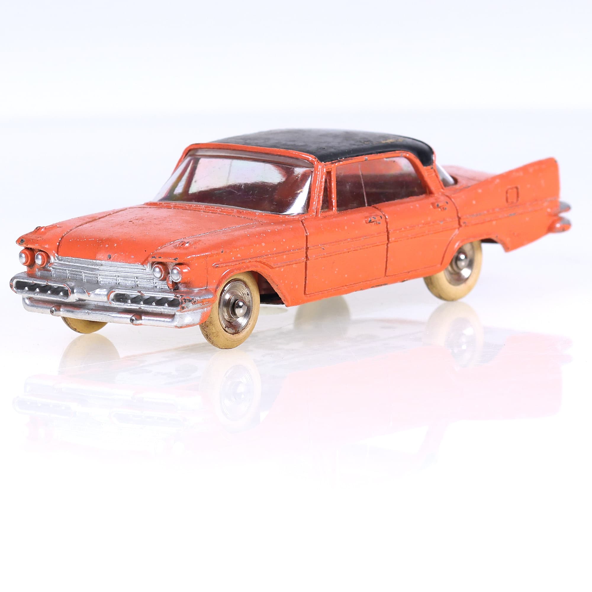 Dinky Toys 545 diplomat 1/43 saumon et noir avec boîte — miniature 9
