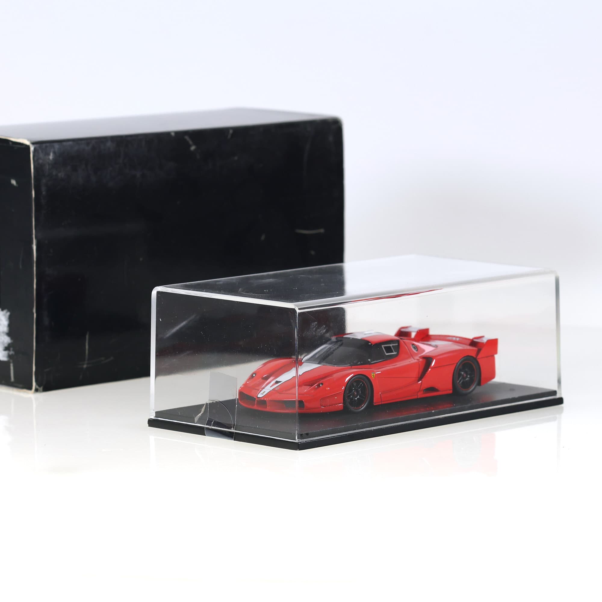 Red Line - RL058 Ferrari FXX 2005 1/43 avec boîte