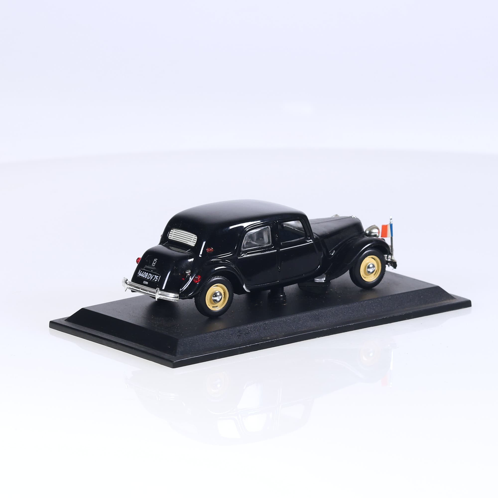 Atlas - Citroën Traction 15 Six du Général de Gaulle 1954 1/43  — miniature 5
