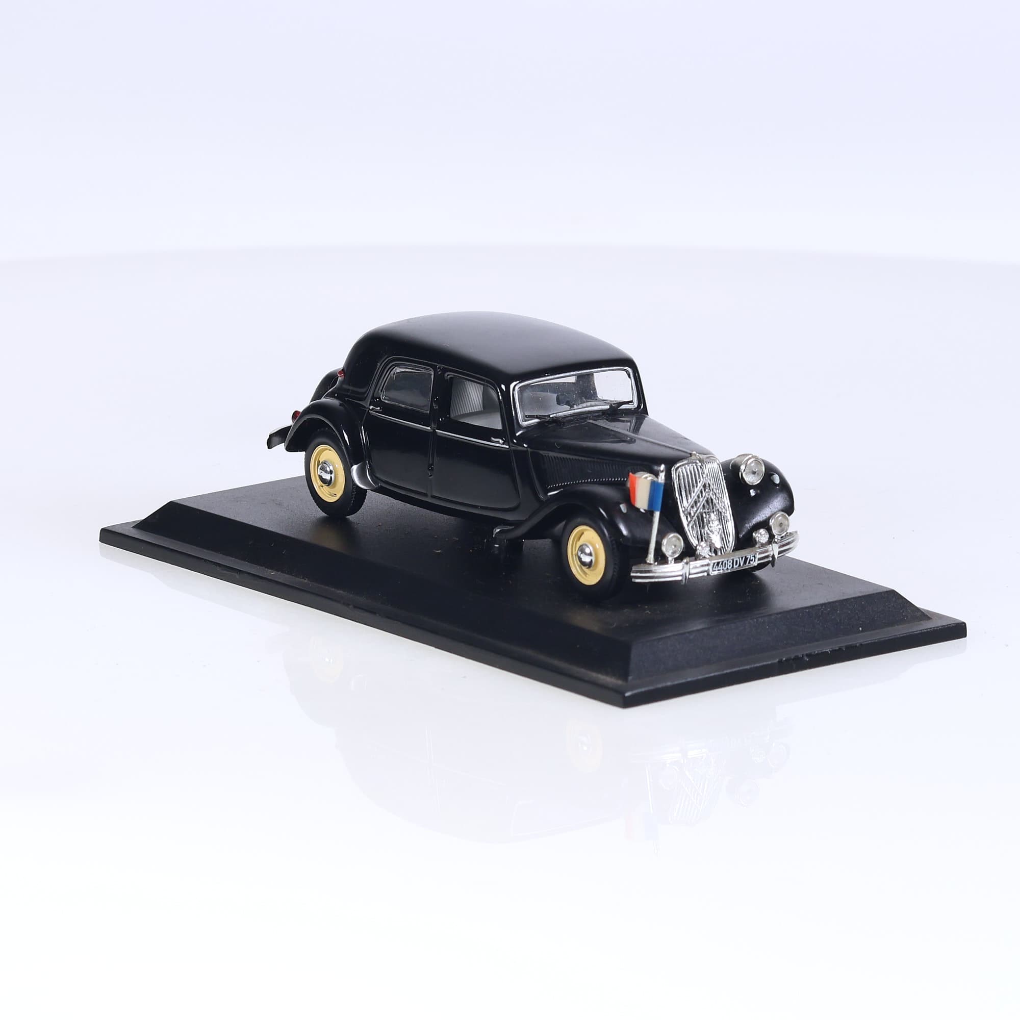 Atlas - Citroën Traction 15 Six du Général de Gaulle 1954 1/43  — miniature 7
