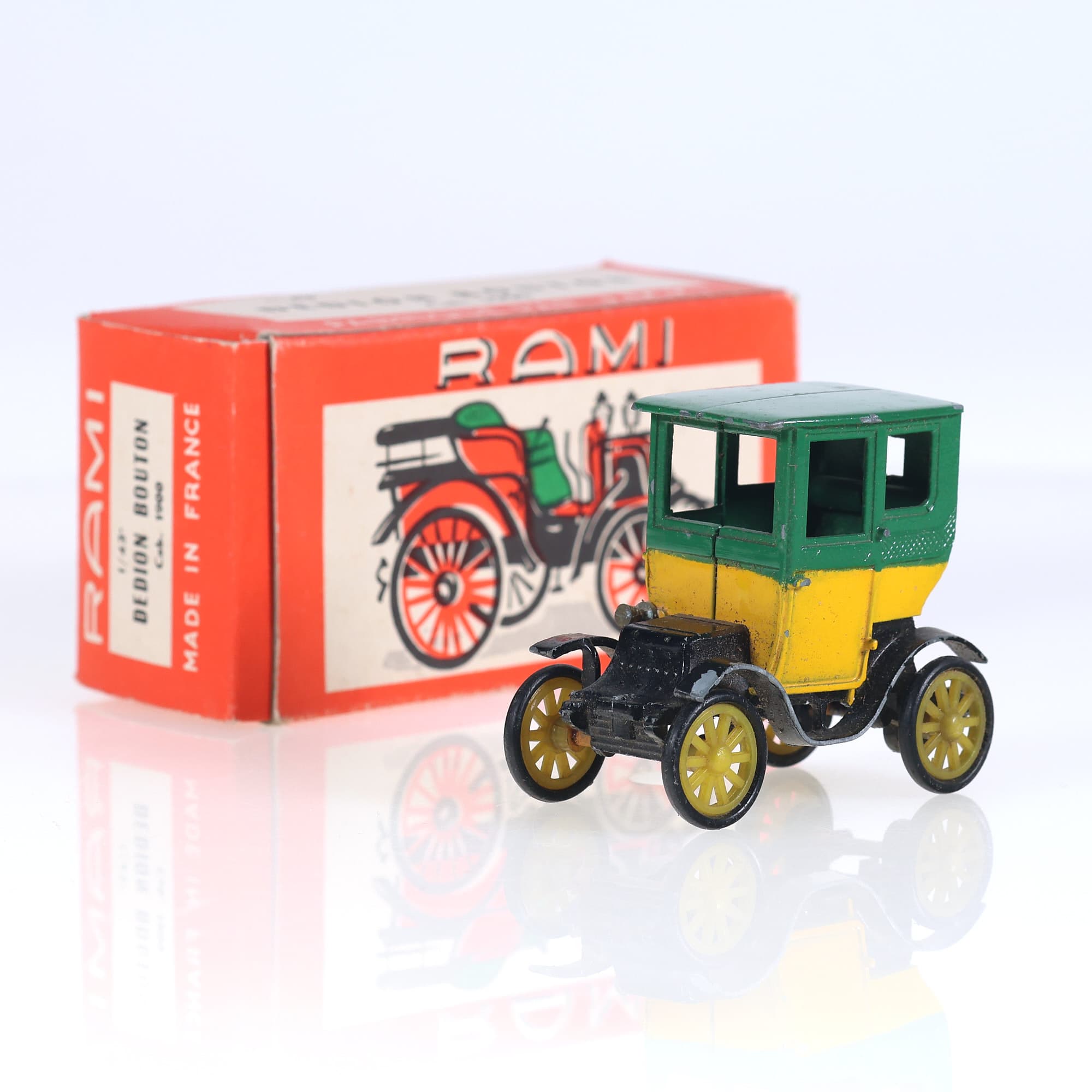 Rami - Dedion Bouton - Cab. 1900 1/43 avec boîte