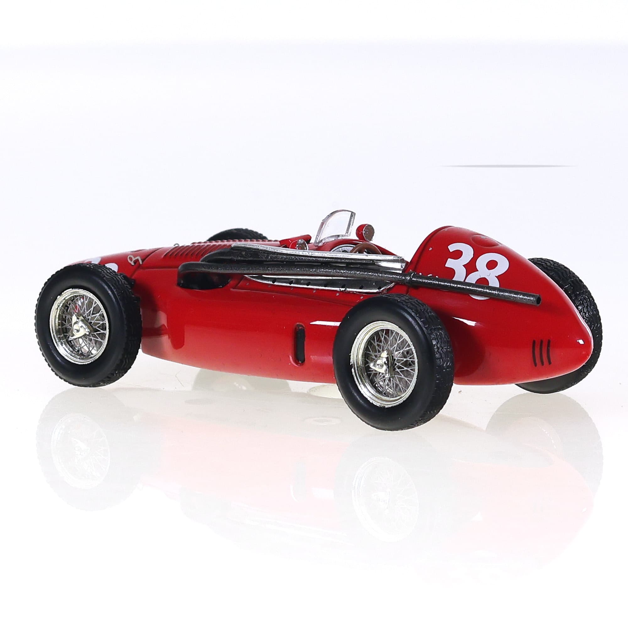 Hot Wheels SF23/54 Ferrari 553 F1Supersqualo #38 1954 avec boîte — miniature 3