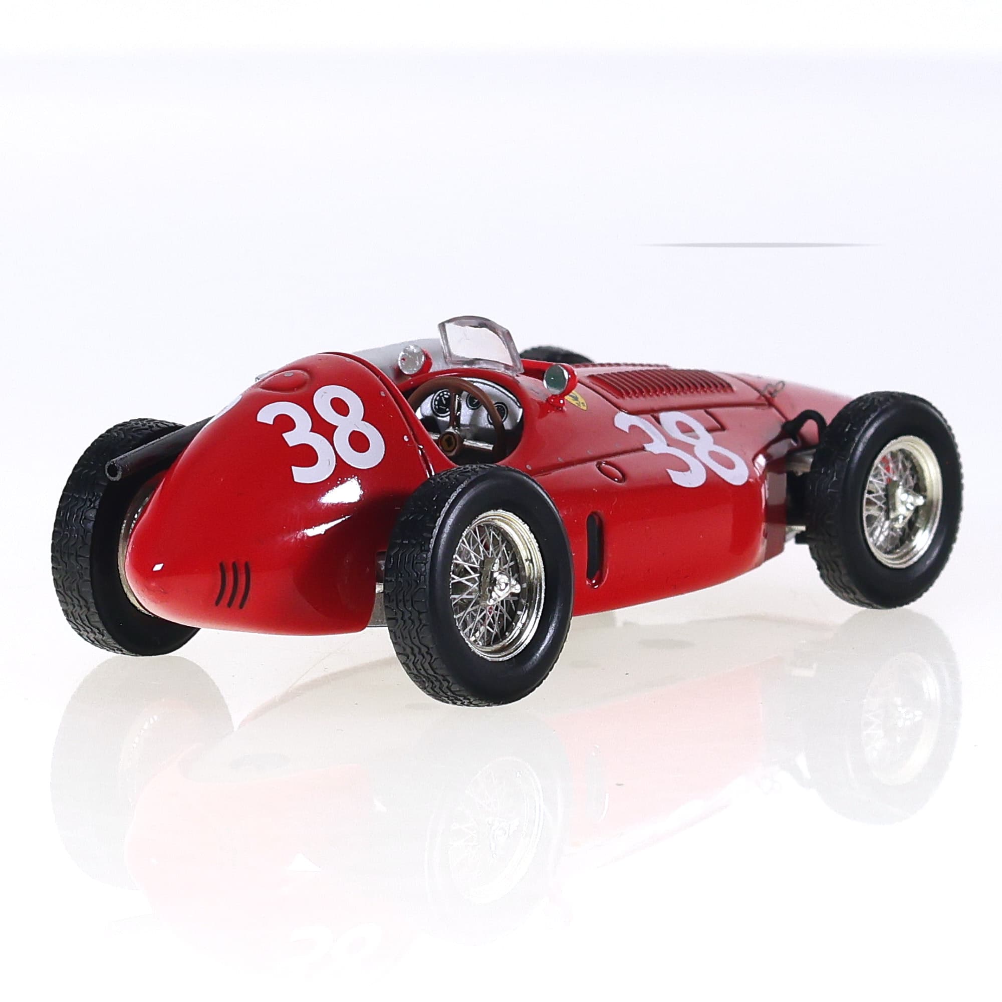 Hot Wheels SF23/54 Ferrari 553 F1Supersqualo #38 1954 avec boîte — miniature 5