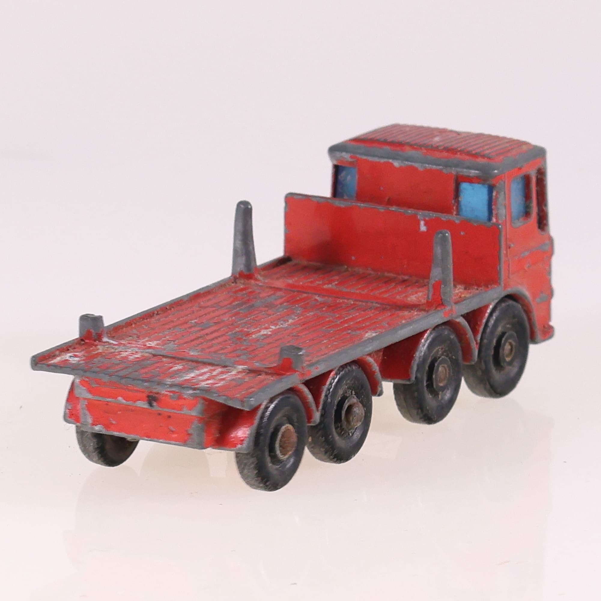 Matchbox 10 Leyland Pipe Truck 1/64 Rouge Grade C sans boîte — miniature 5