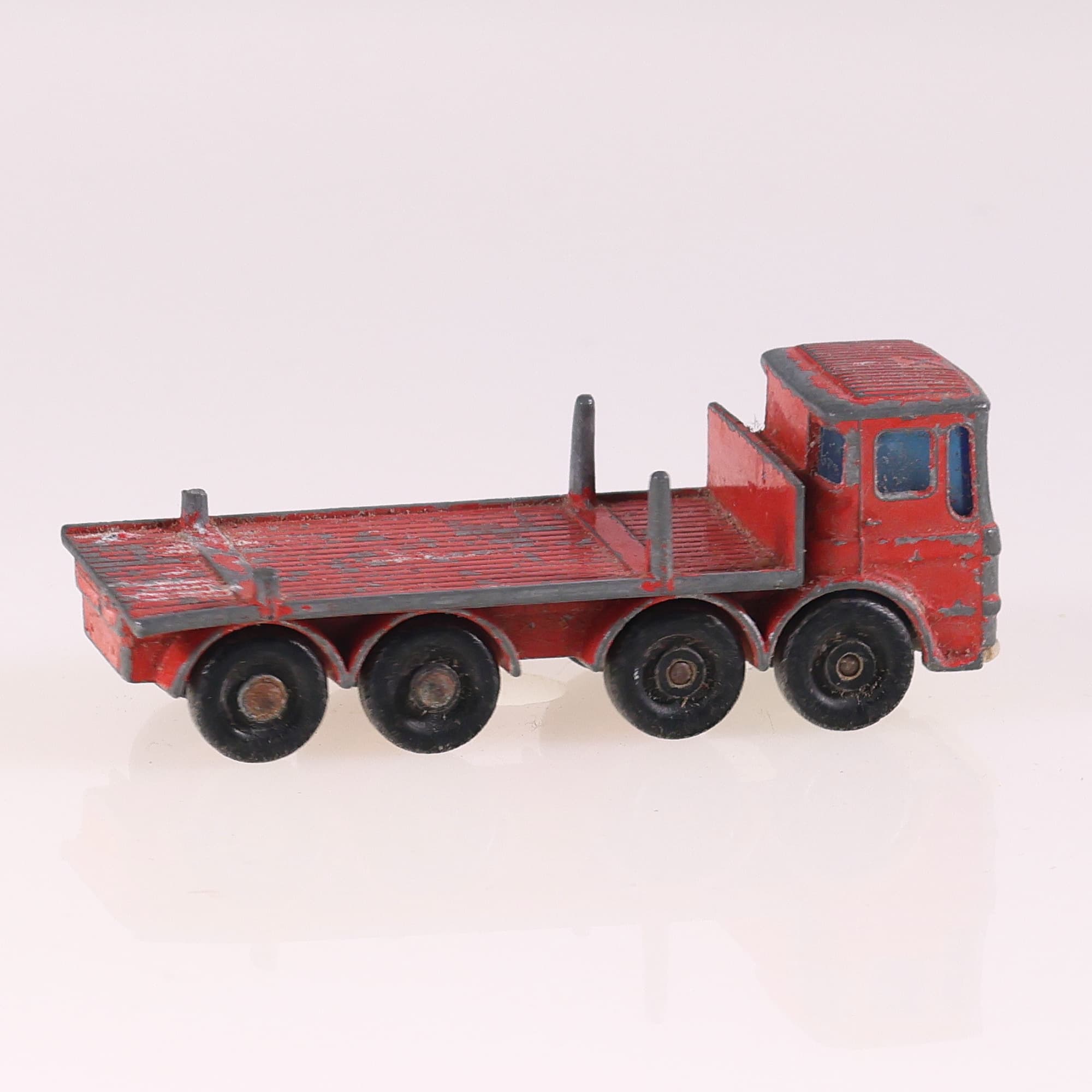 Matchbox 10 Leyland Pipe Truck 1/64 Rouge Grade C sans boîte — miniature 6