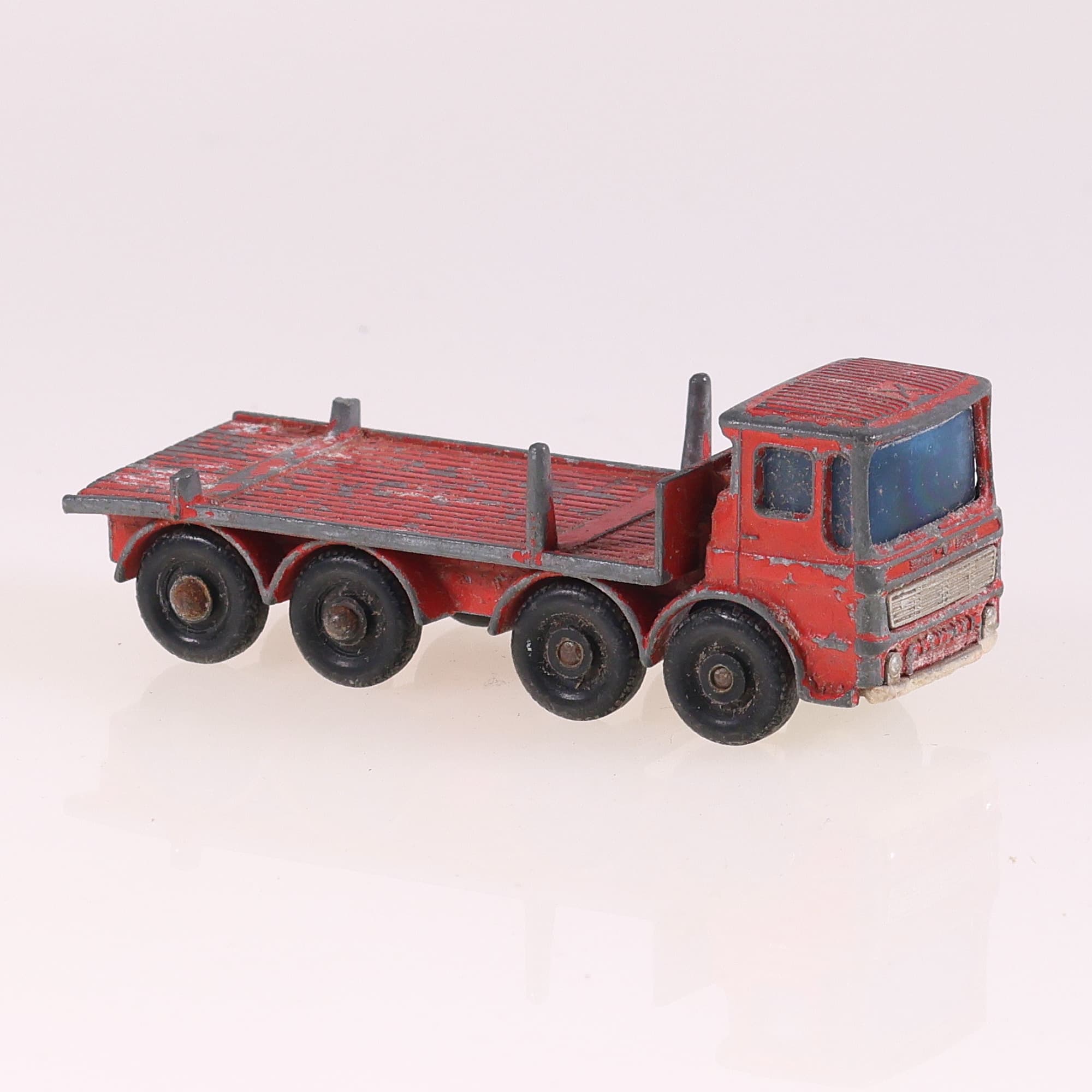 Matchbox 10 Leyland Pipe Truck 1/64 Rouge Grade C sans boîte — miniature 7