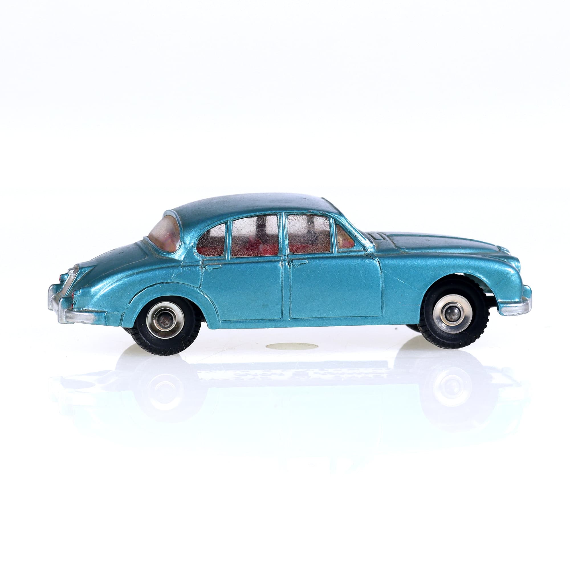 Dinky Toys 146 Daimler 2.5 Litre 1/43 Bleu avec boîte — miniature 7