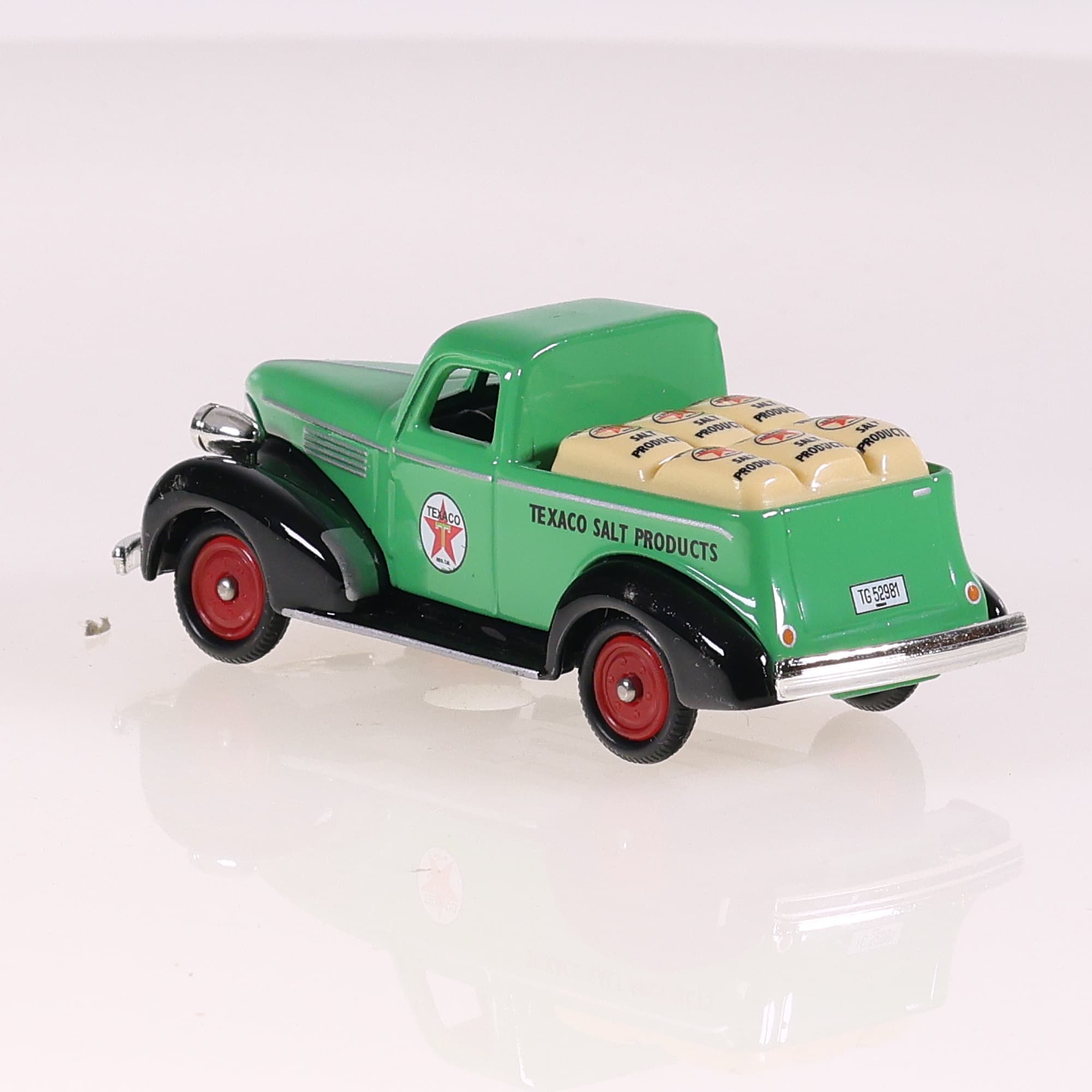 Corgi CS90007 Texaco Chevrolet Pick-Up Salt Products 1/43 Bicolore avec boîte — miniature 3