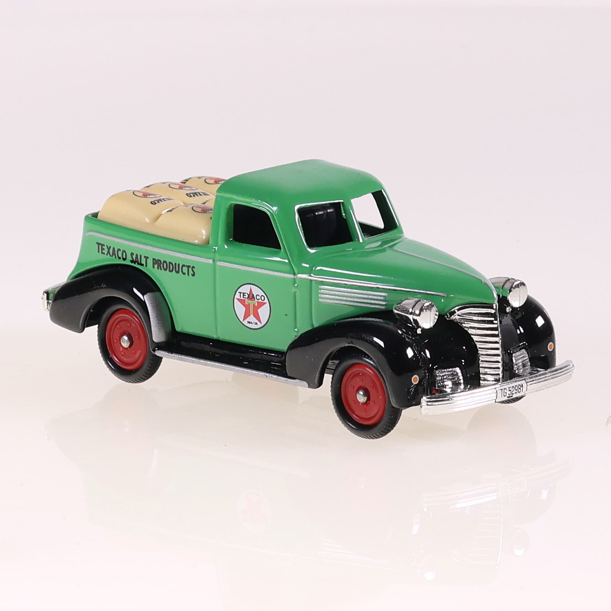 Corgi CS90007 Texaco Chevrolet Pick-Up Salt Products 1/43 Bicolore avec boîte — miniature 7
