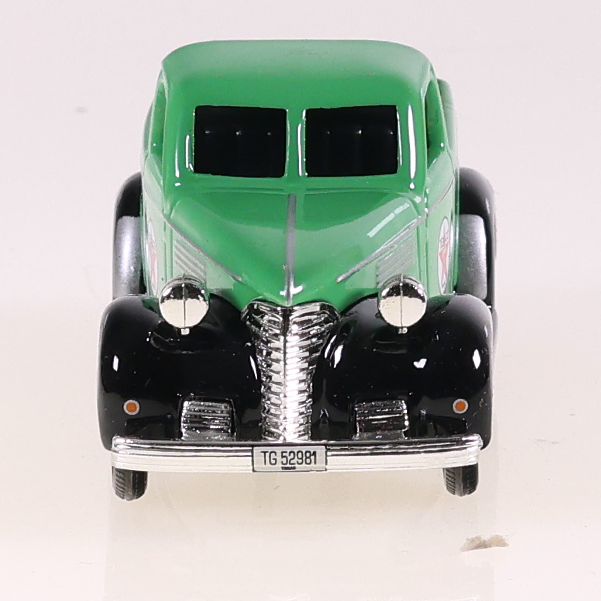 Corgi CS90007 Texaco Chevrolet Pick-Up Salt Products 1/43 Bicolore avec boîte — miniature 8